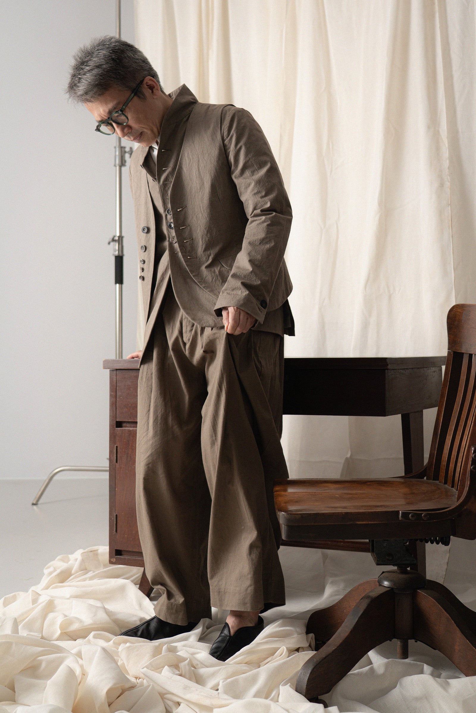 The Pleaty Trousers - Khaki