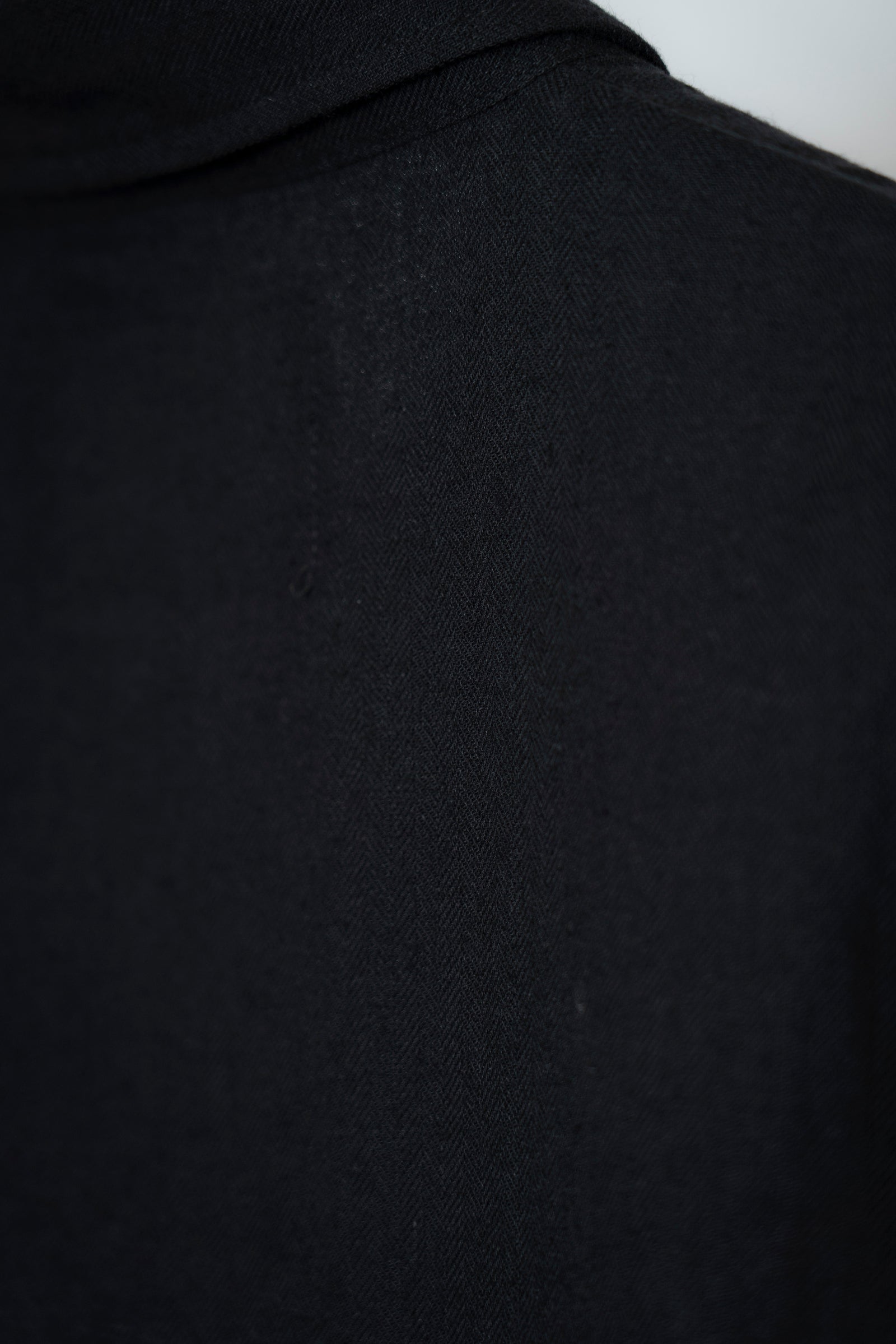 The Linen Capri Shirt - Black