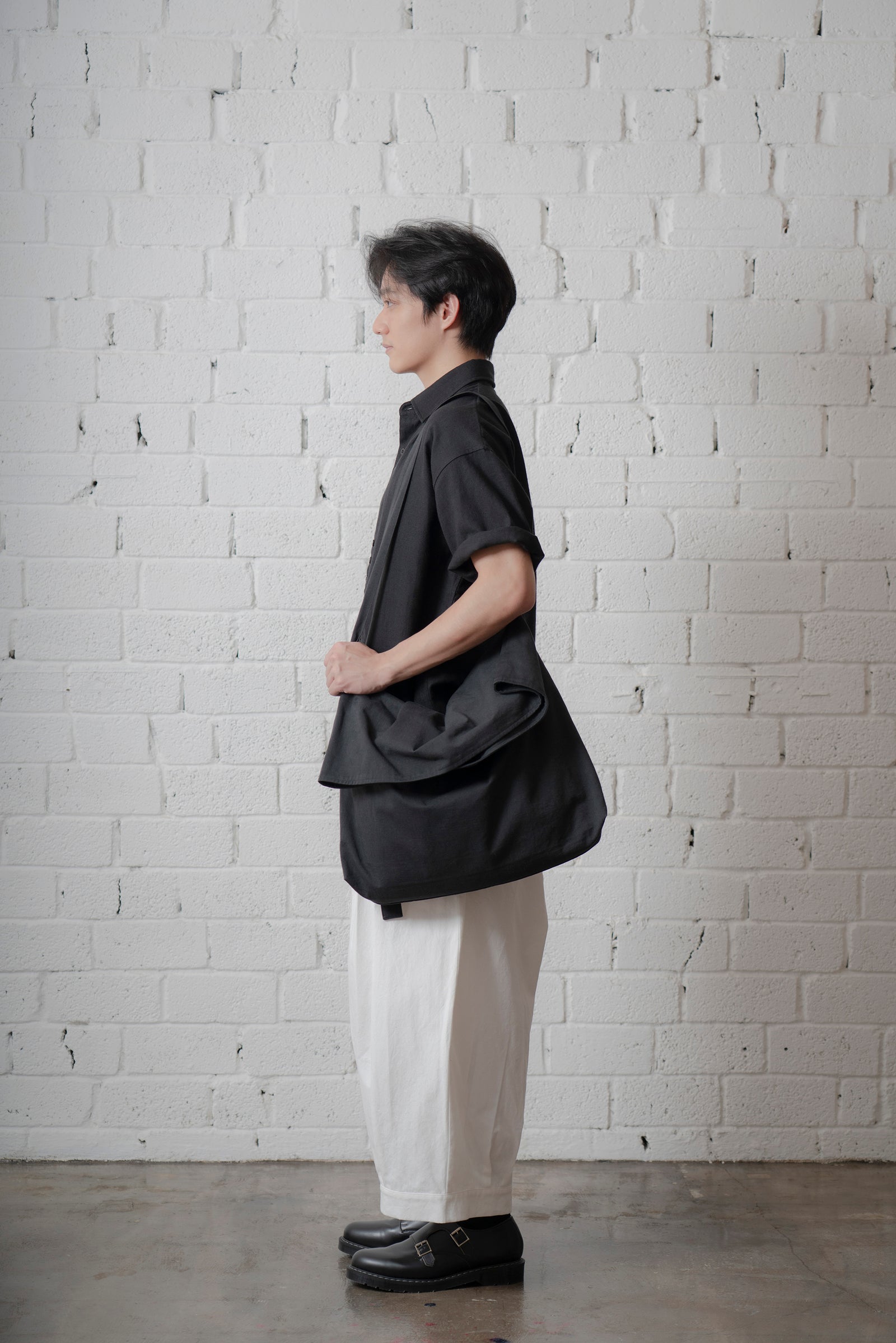 The Linen Capri Shirt - Black