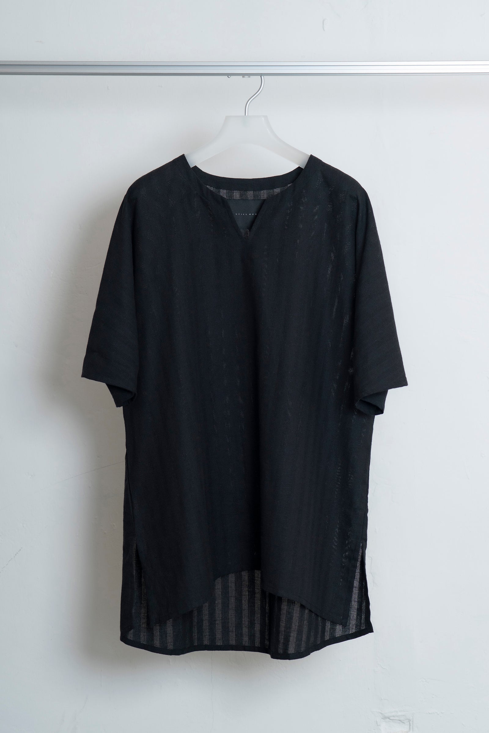 The Split Neck Top - Black