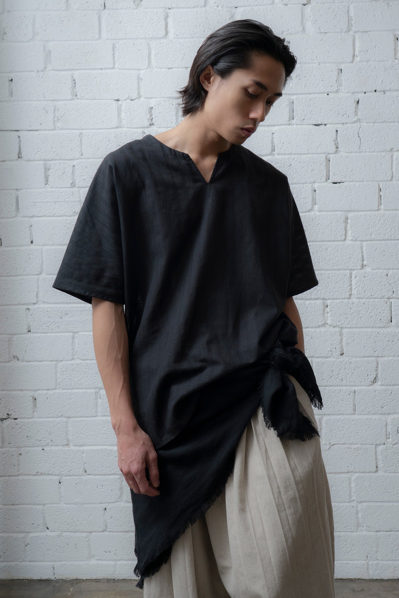 The Linen Scarf - Black