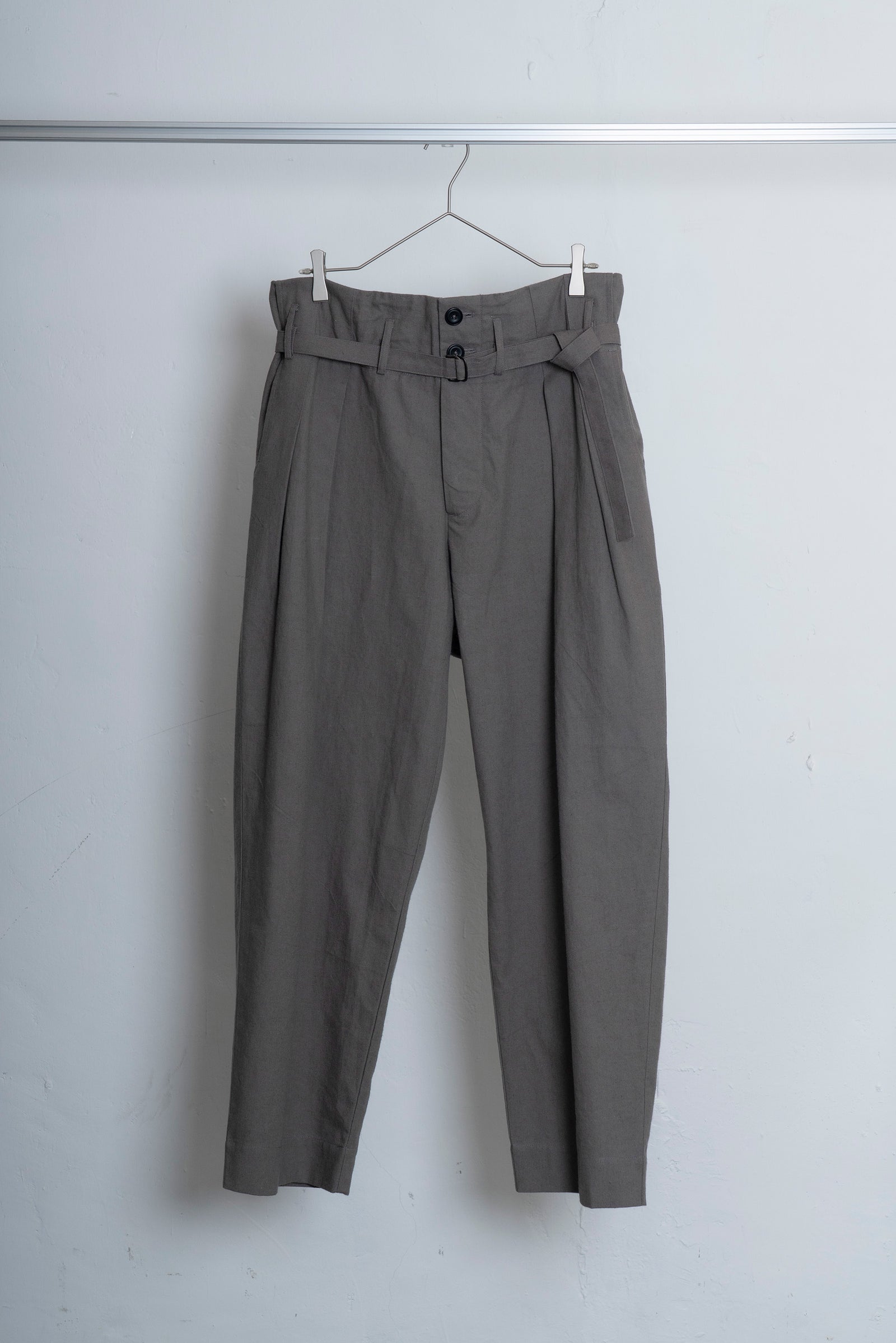The Belted Hollywood Trousers - Greige
