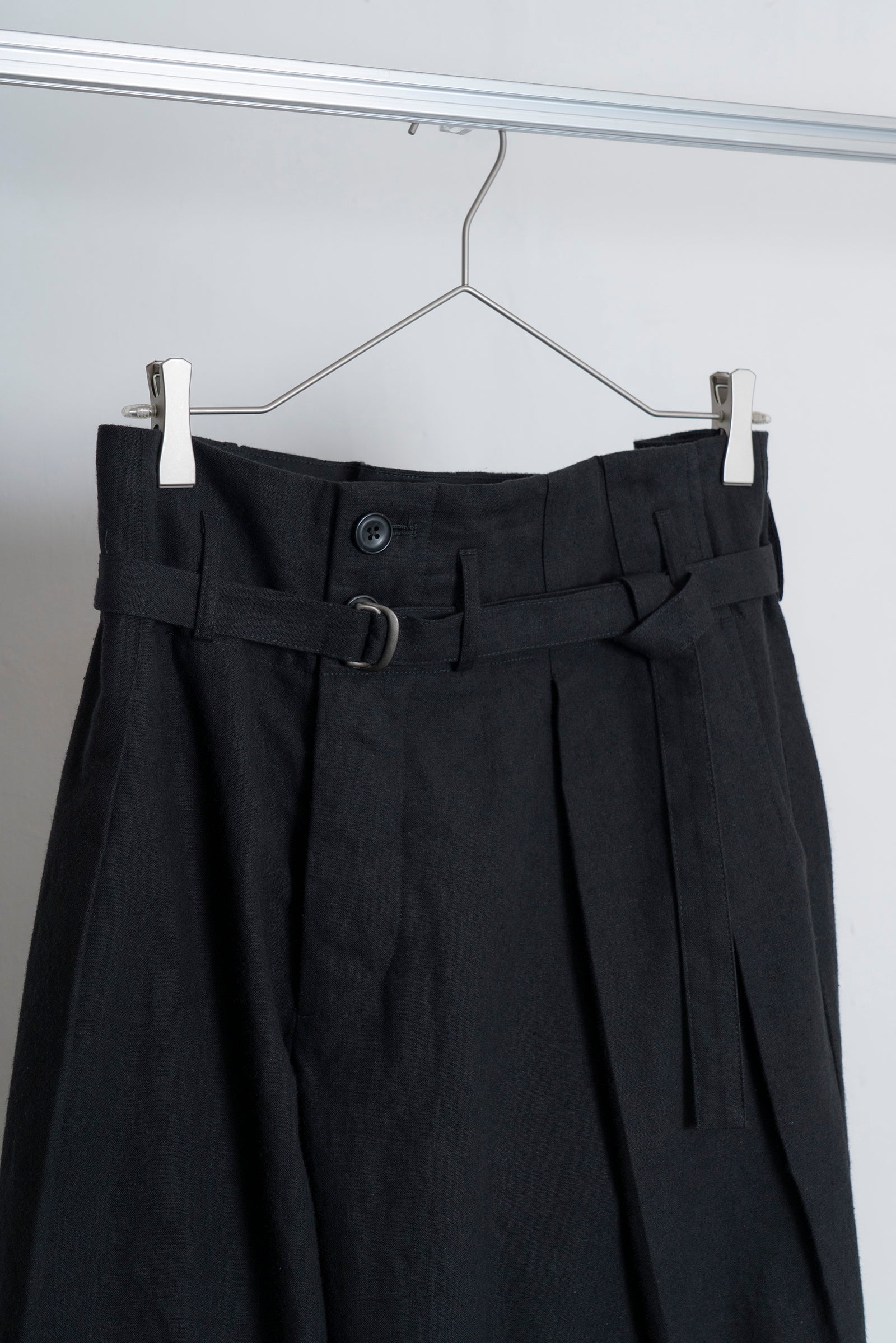 The Belted Hollywood Trousers - Black