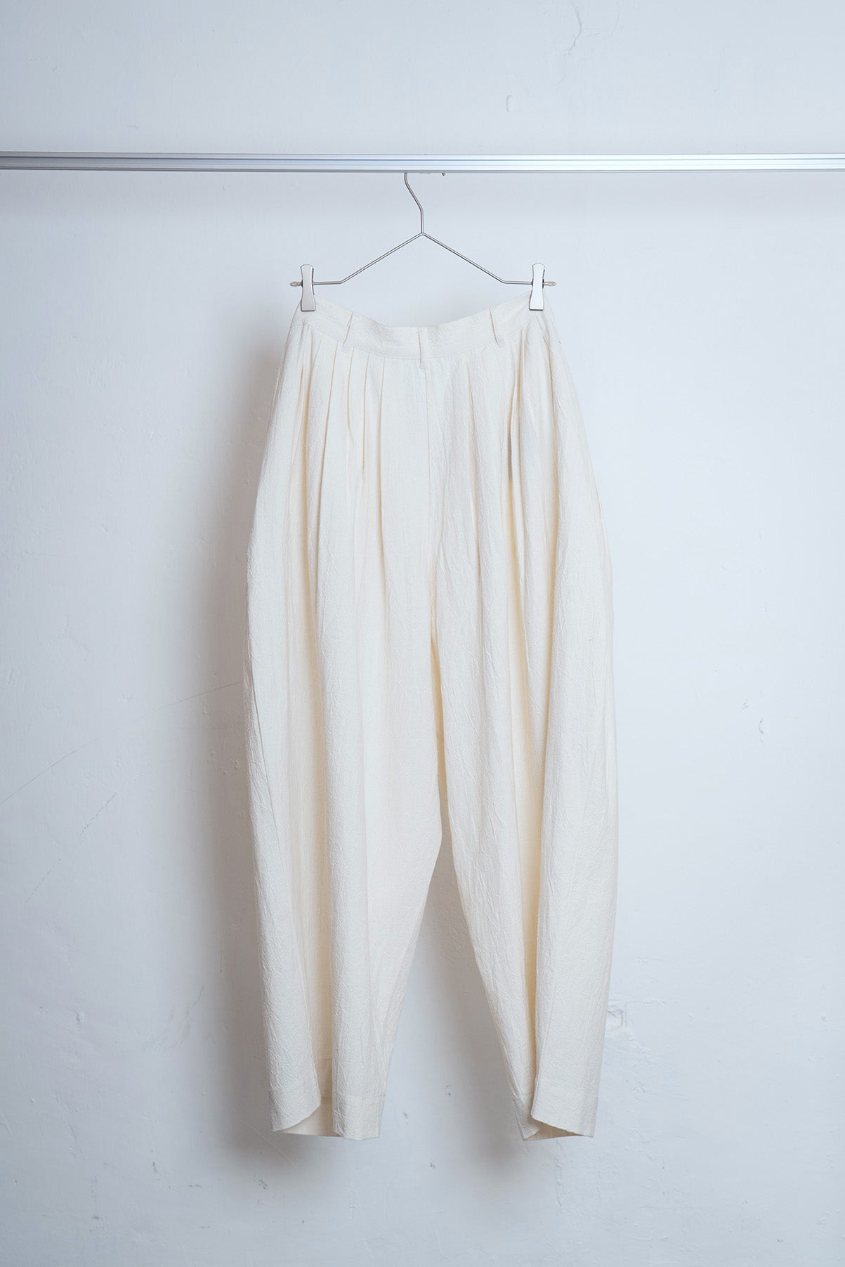 The Pleaty Trousers - White