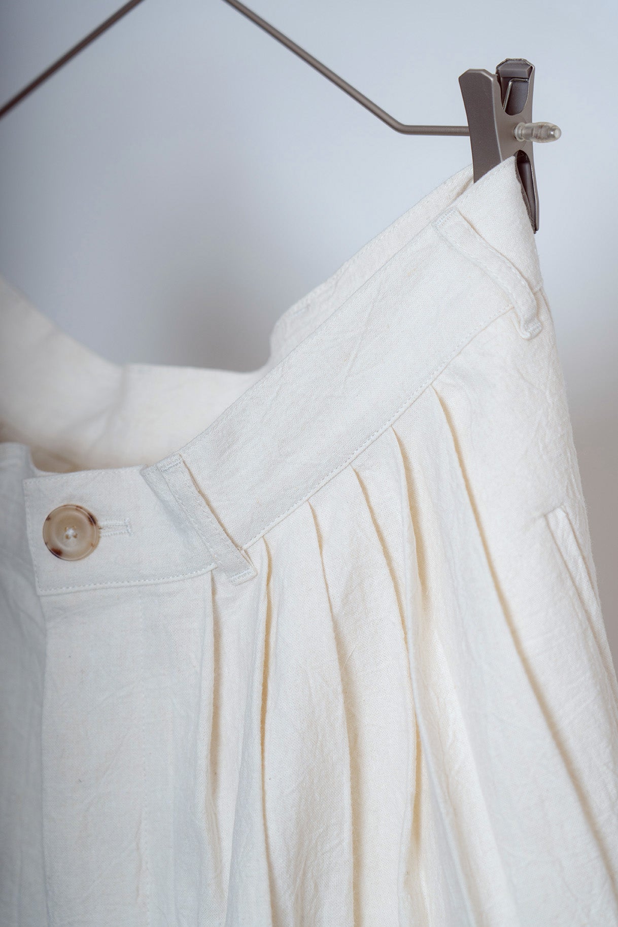 The Pleaty Trousers - White