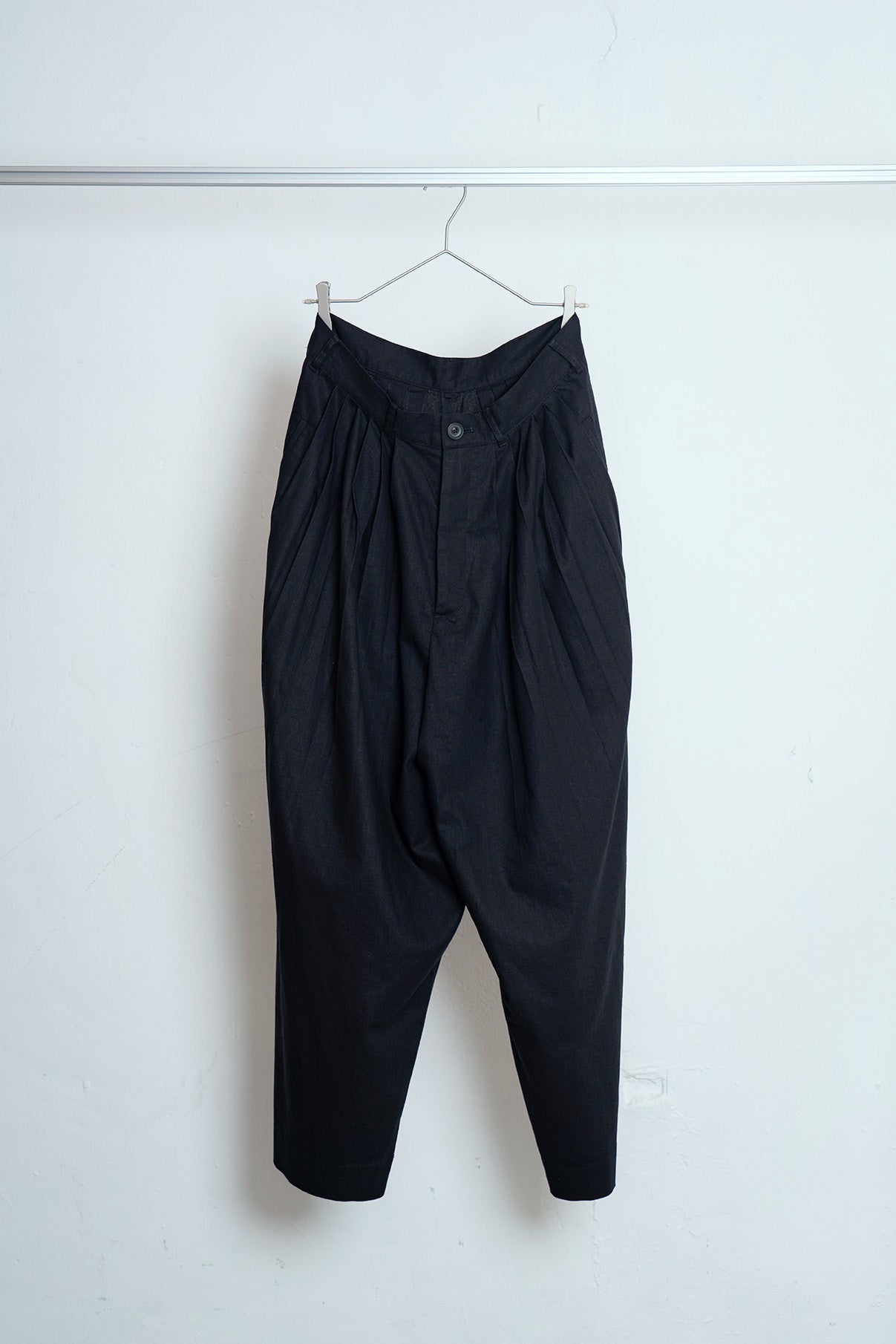 The Pleaty Trousers - Black