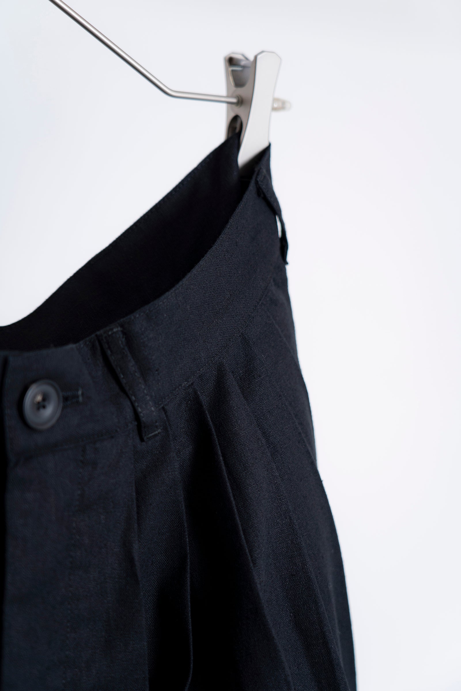 The Pleaty Trousers - Black