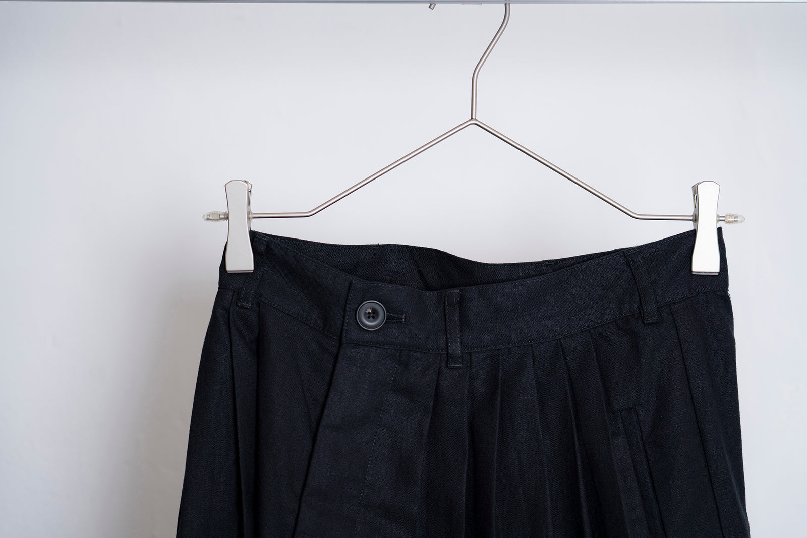 The Pleaty Trousers - Black
