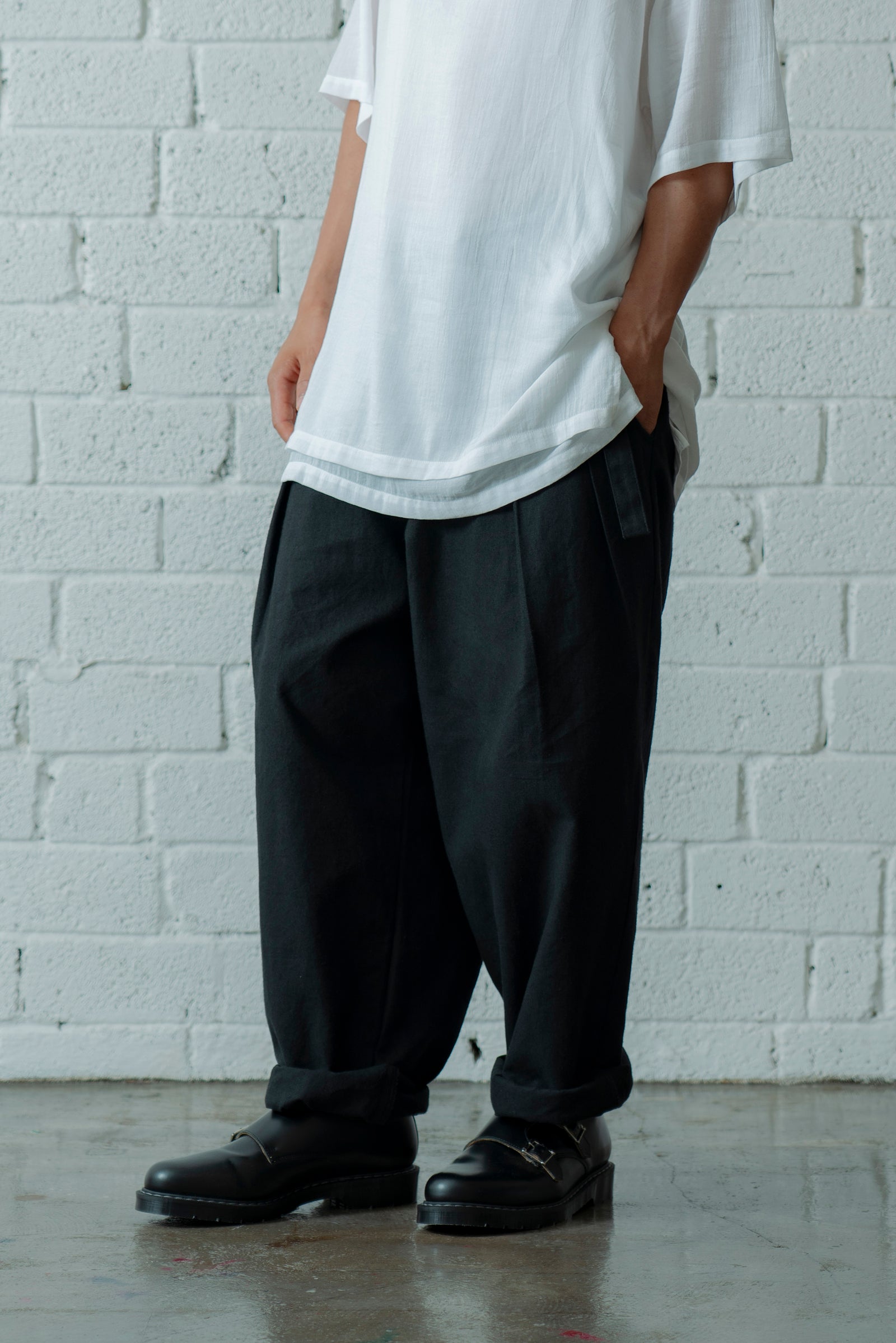 The Belted Hollywood Trousers - Black