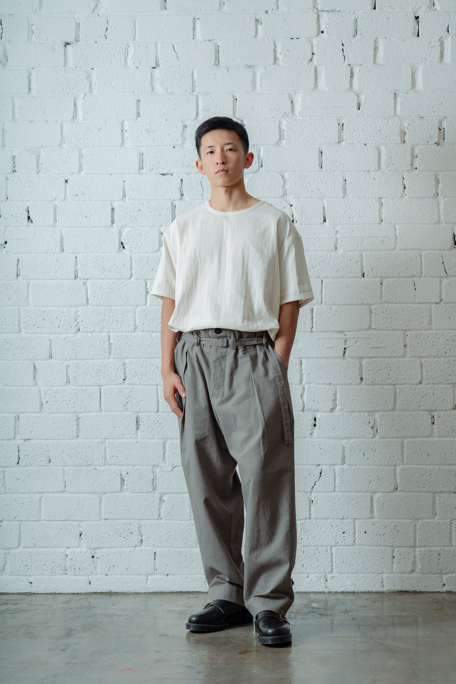 The Belted Hollywood Trousers - Greige