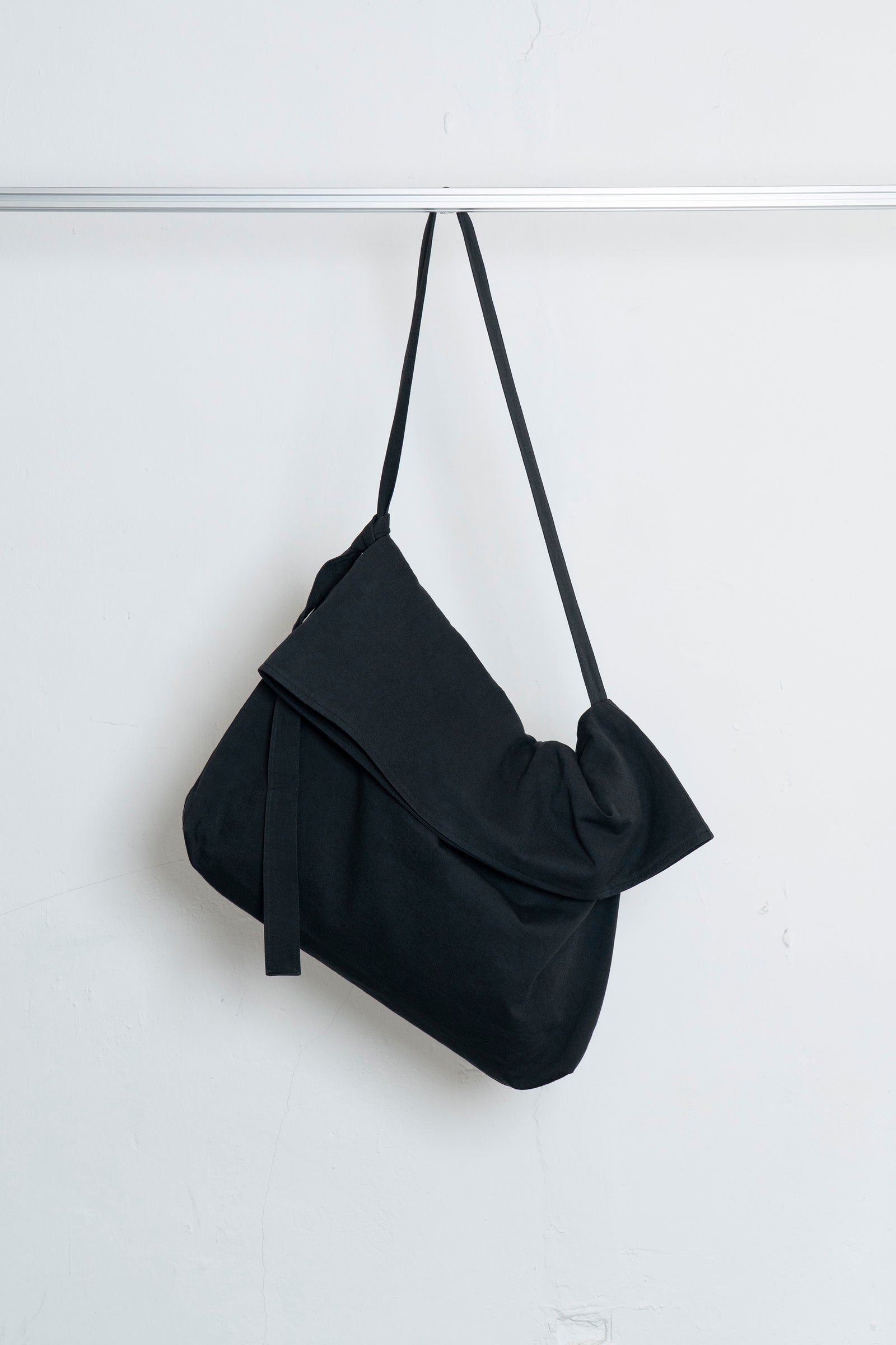 The Messenger Bag - Black