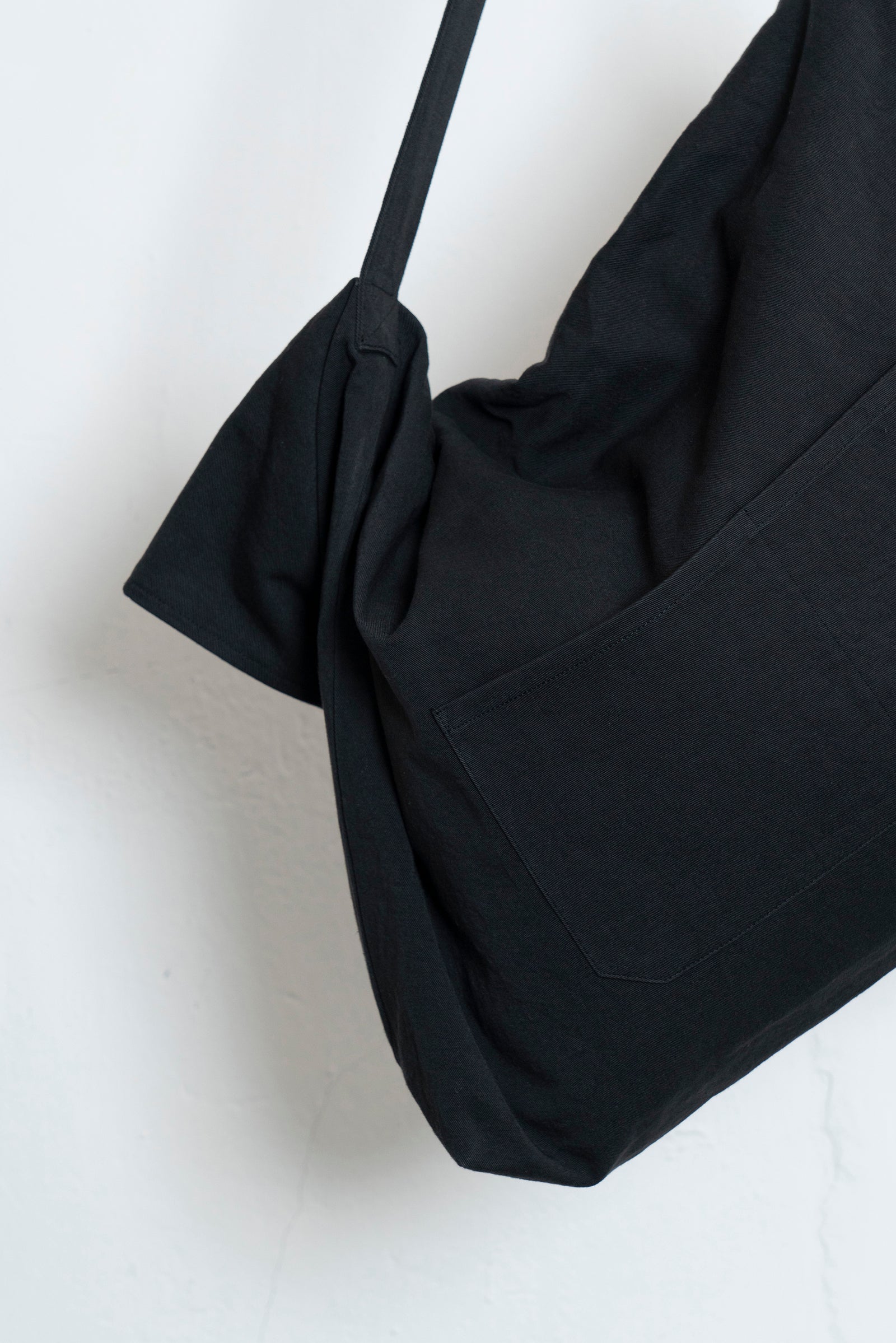 The Messenger Bag - Black