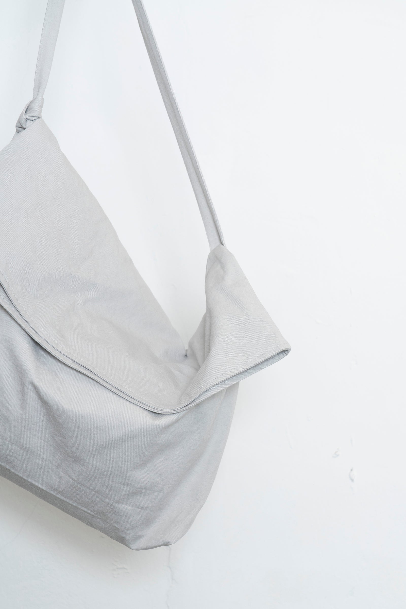 The Messenger Bag - Fog