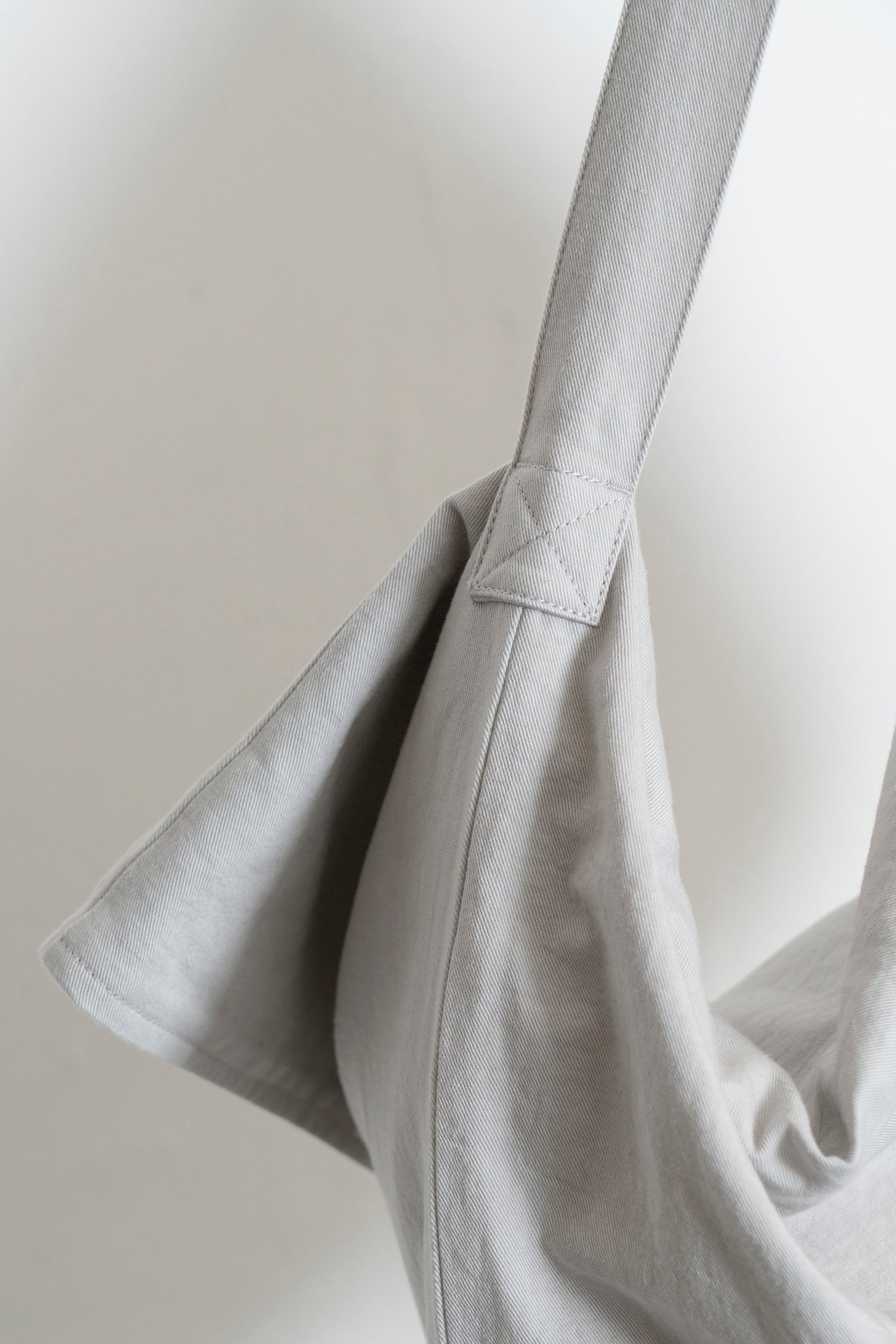 The Messenger Bag - Fog