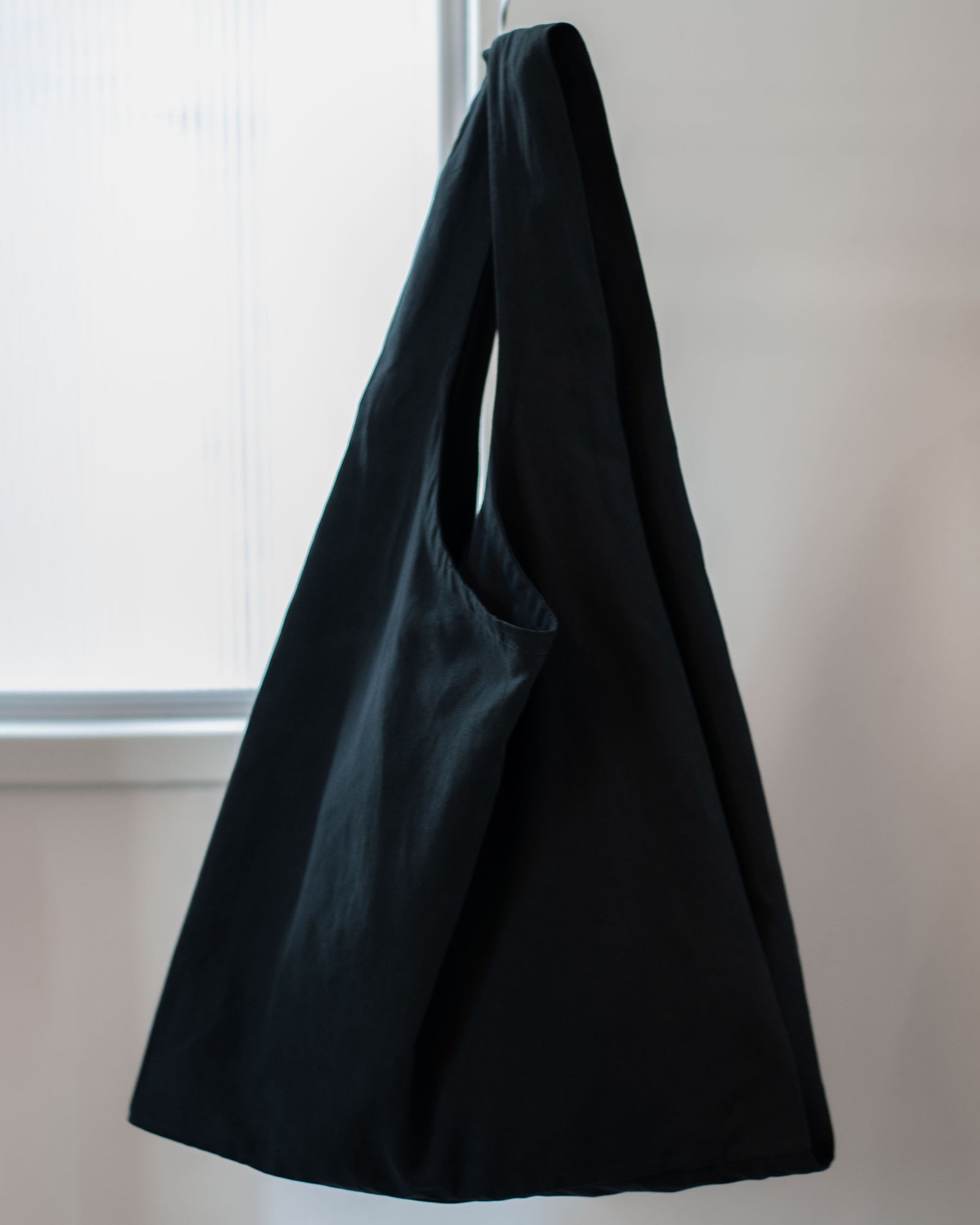 The Shopper - Black