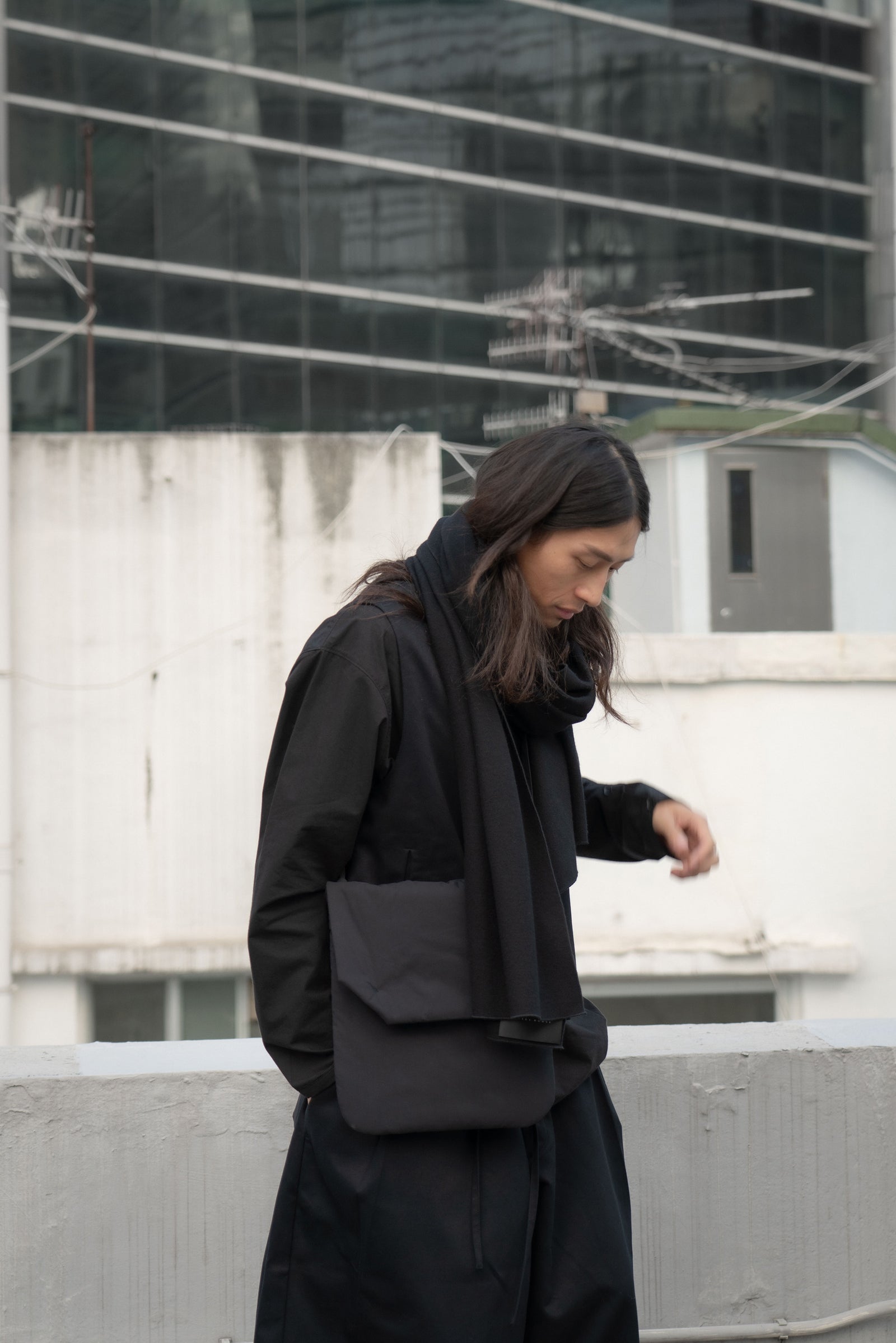 The Padded Pouch Bag- Black