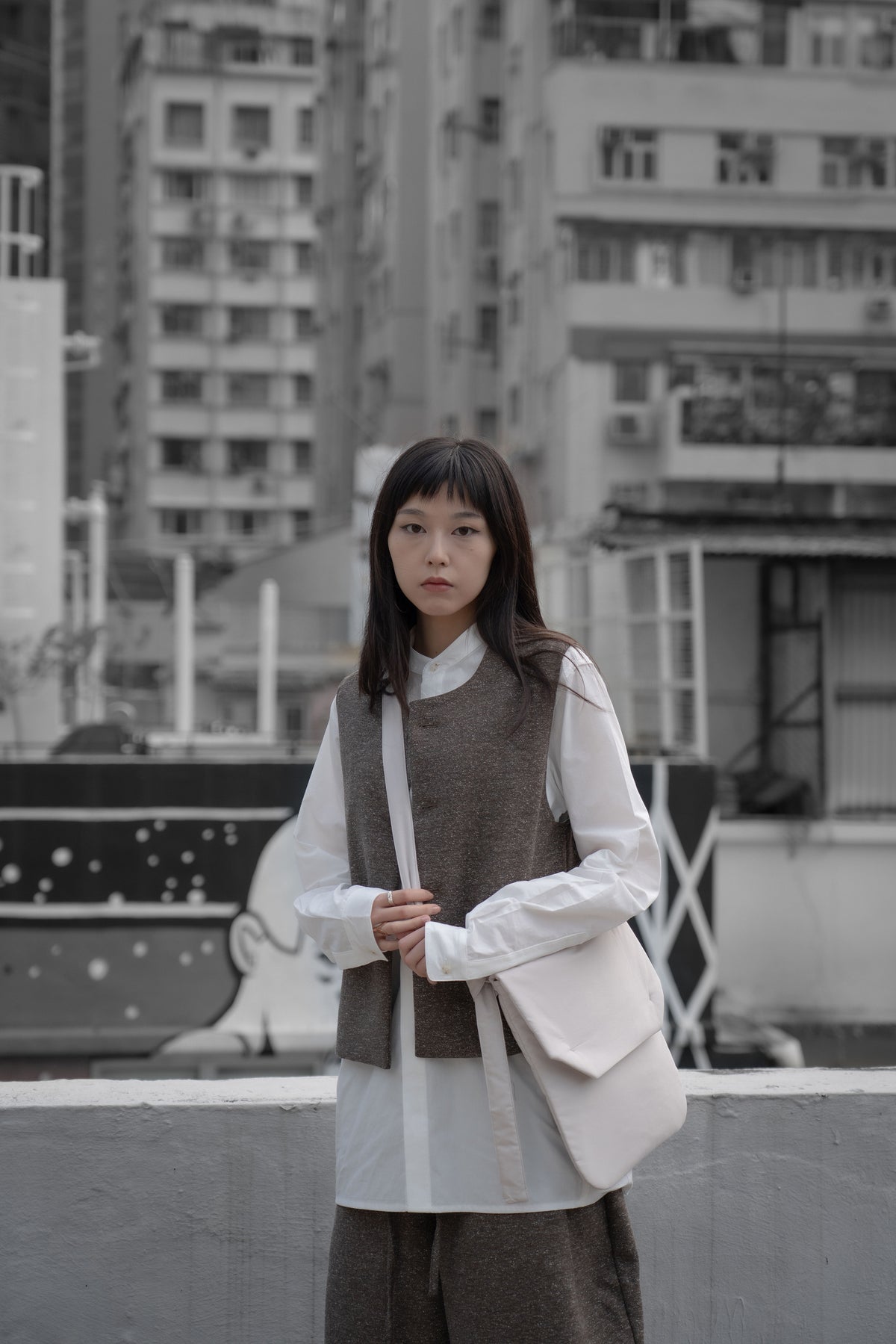 The Padded Pouch Bag- Beige