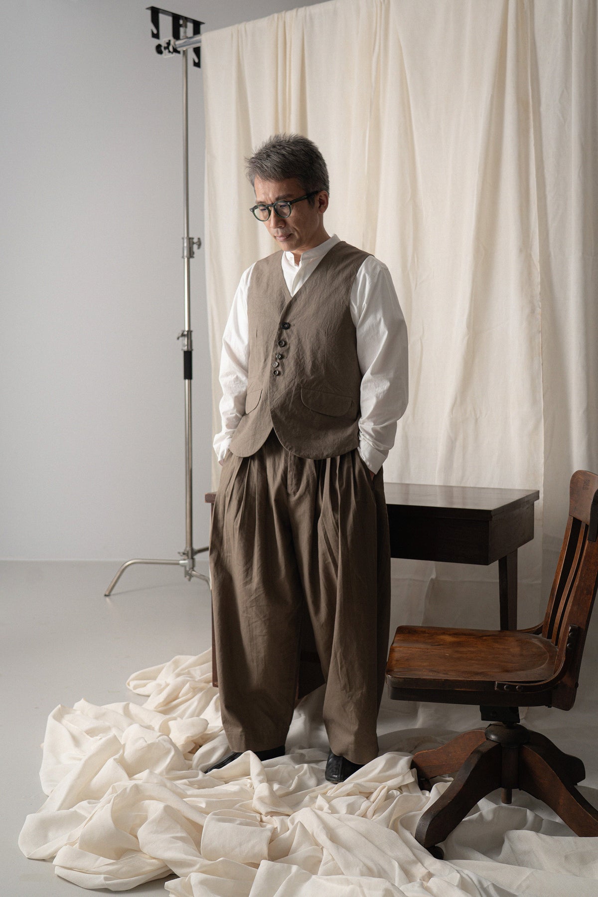 The Pleaty Trousers - Khaki