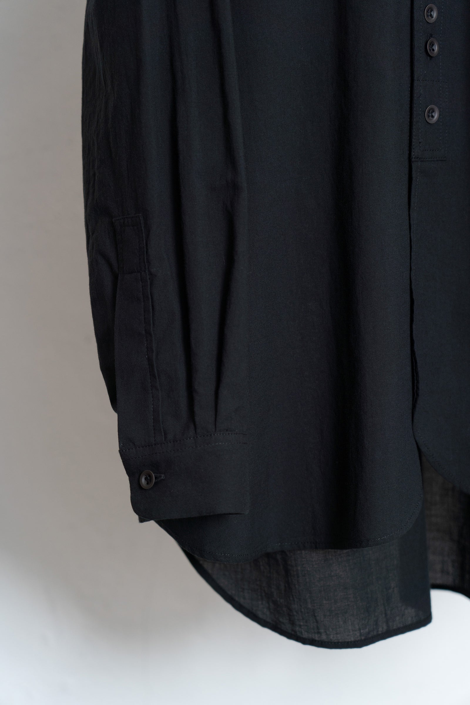 The Tailor 's Shirt - Black