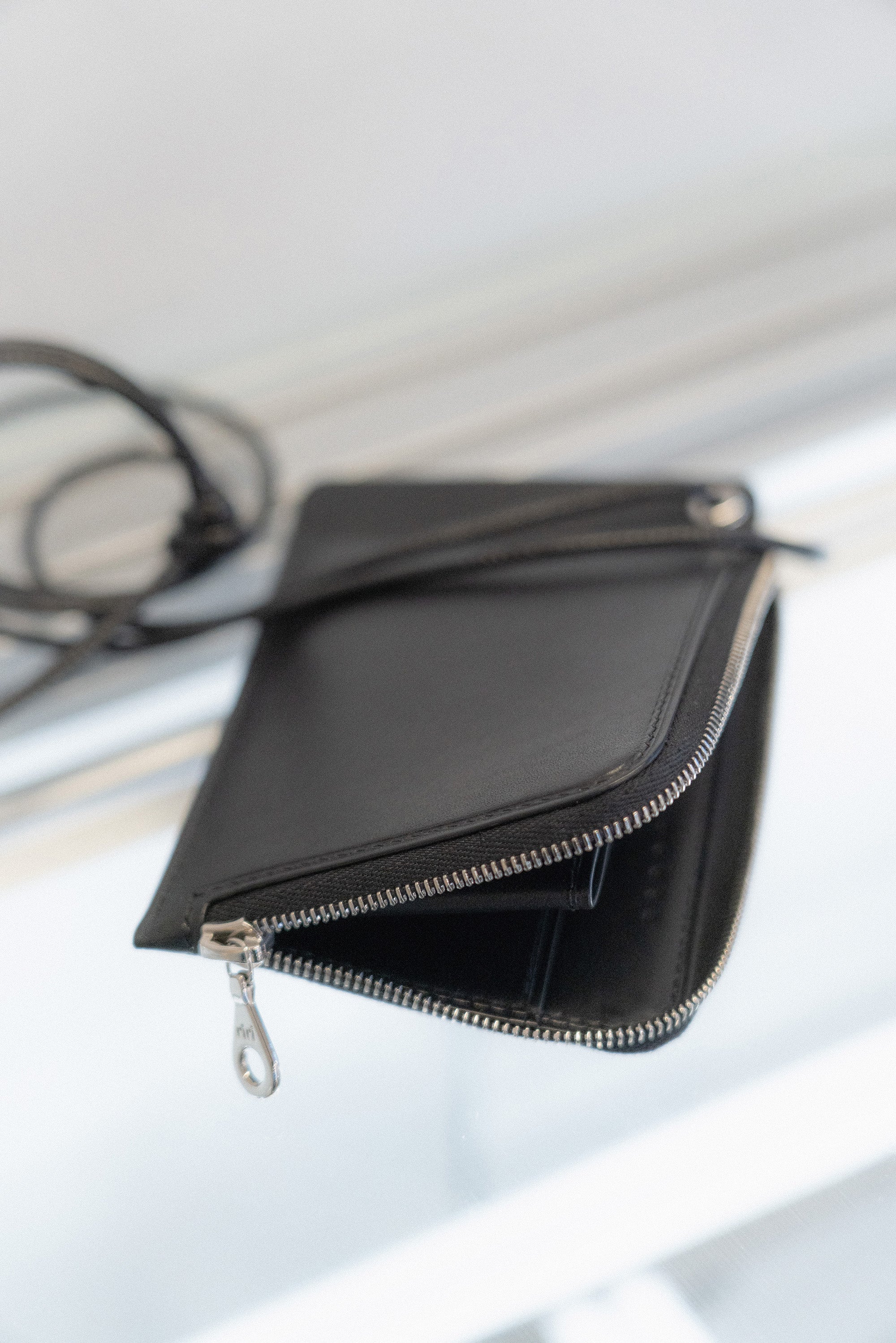 The leather zip wallet