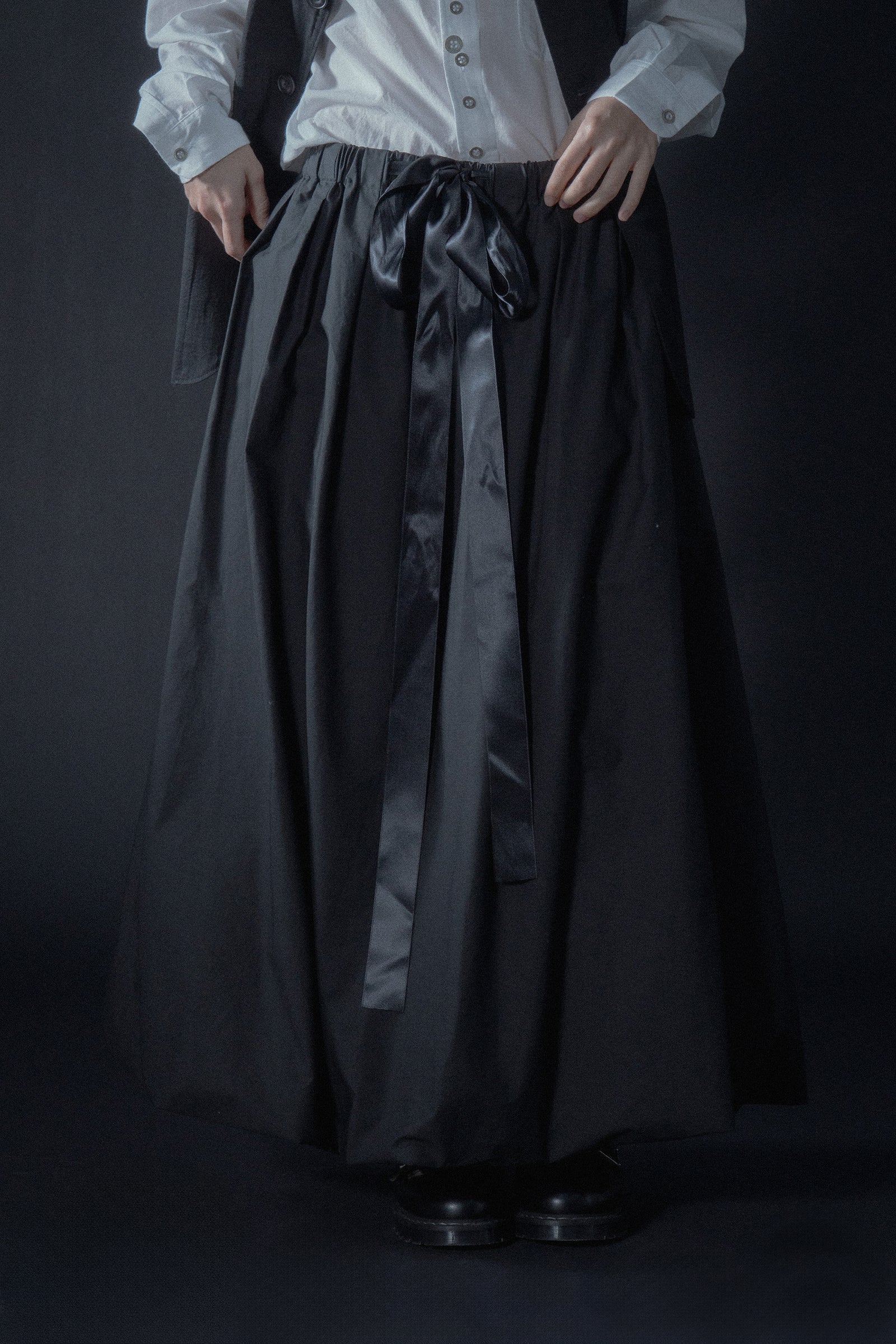 The Ribbon Skirt - Black