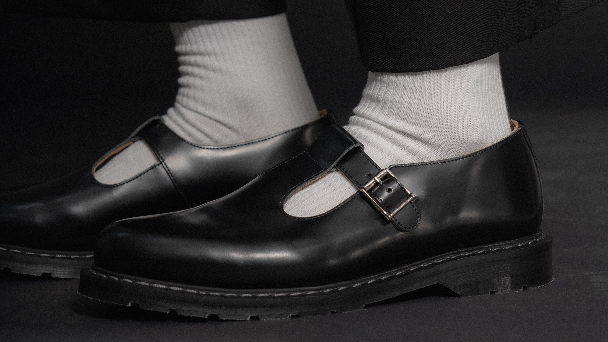 SOLOVAIR Mary Jane Shoe