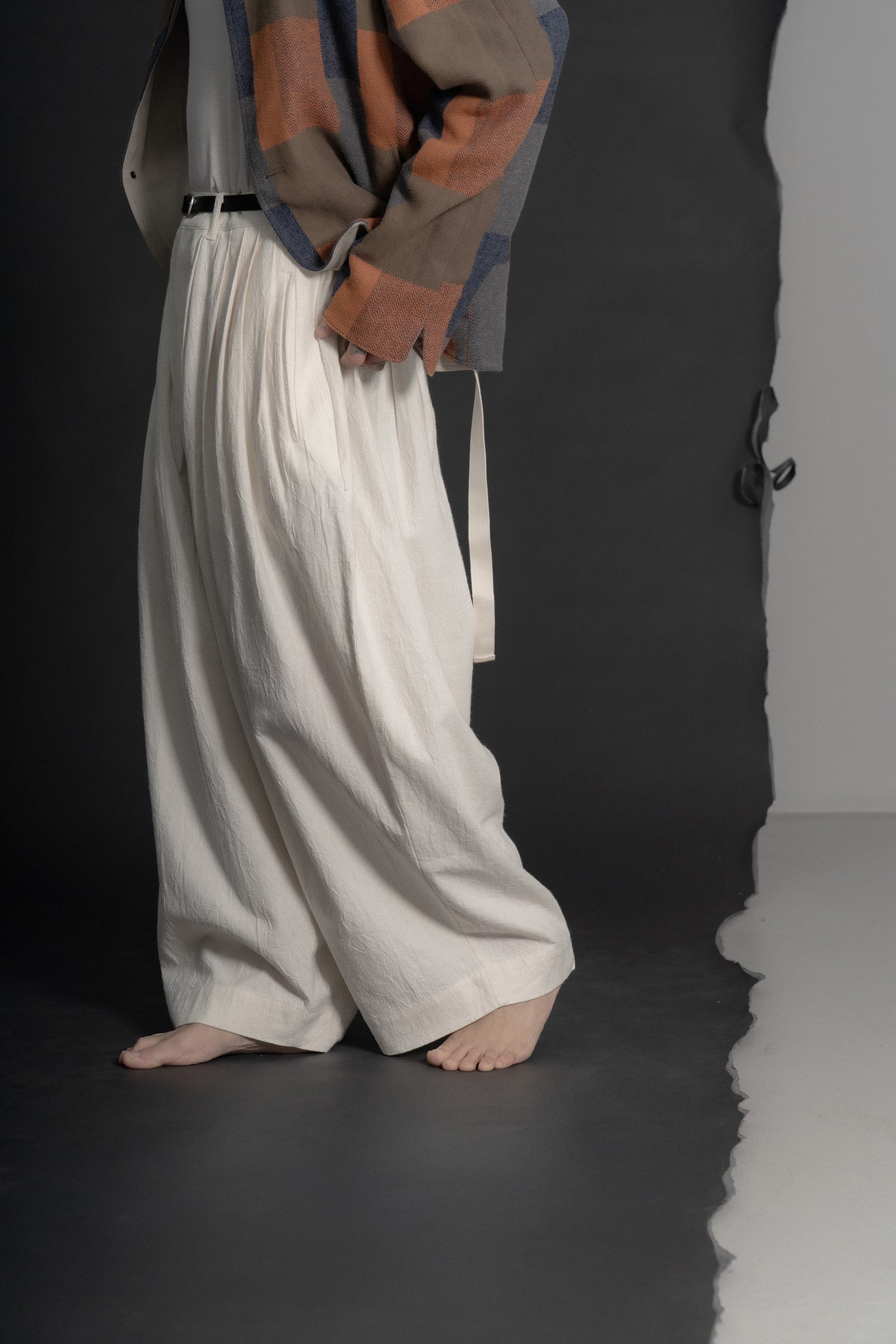 The Pleaty Trousers - White