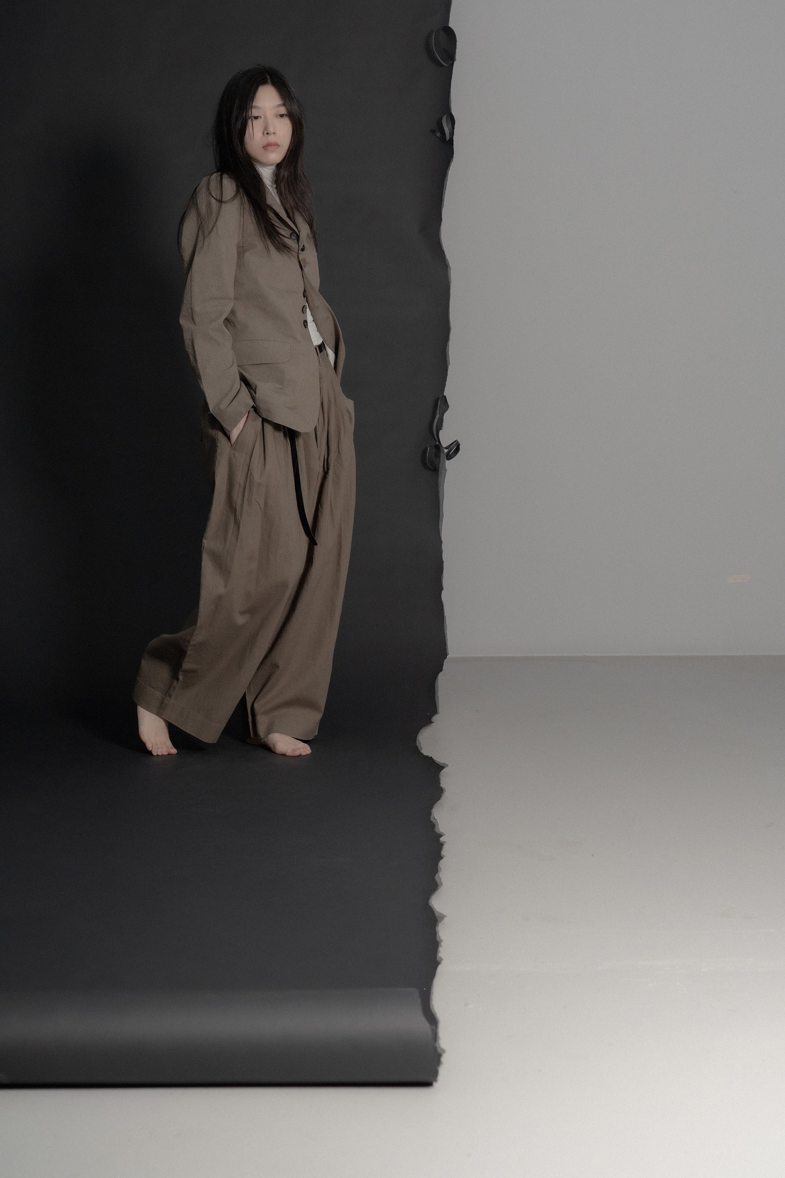 The Pleaty Trousers - Khaki