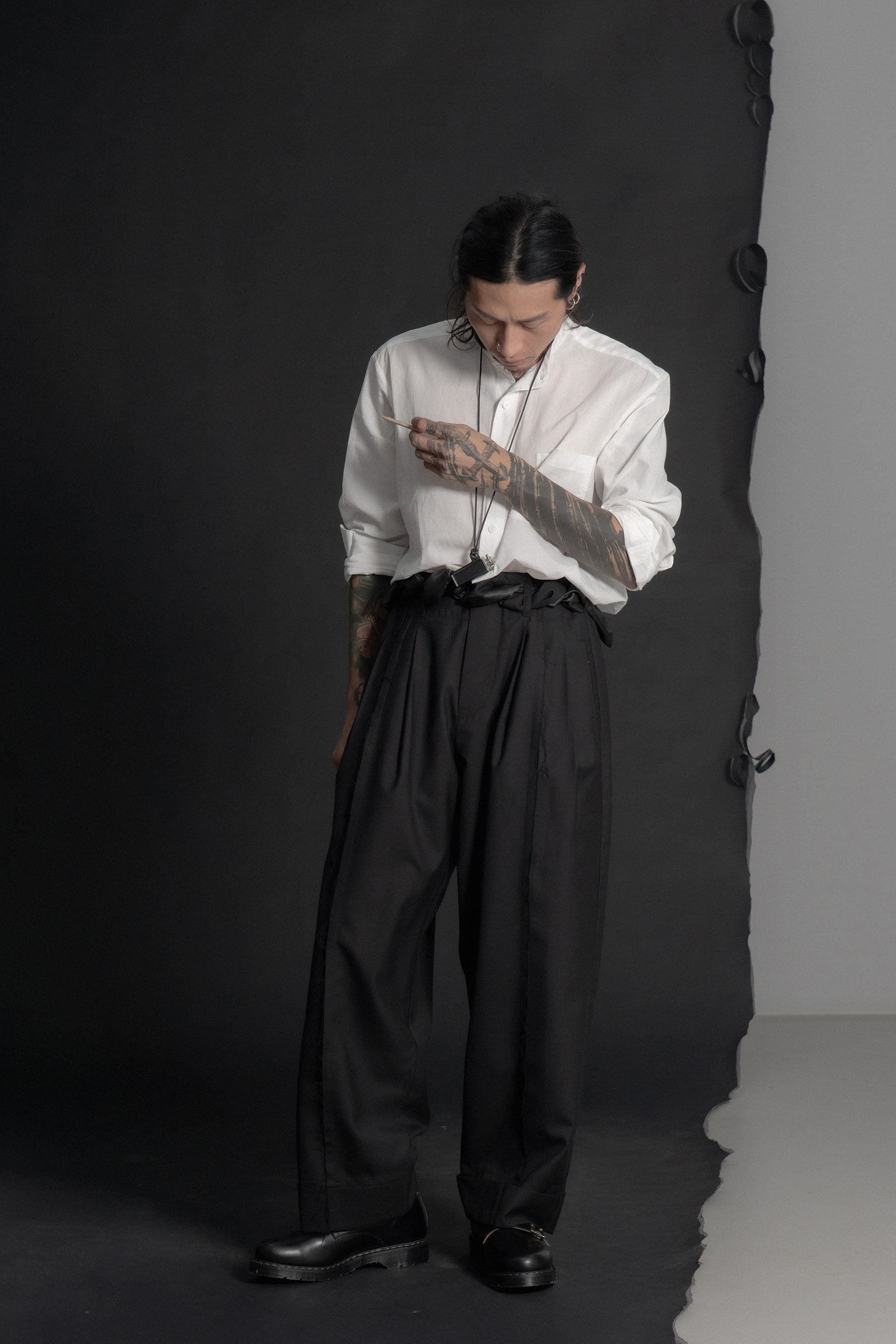 The Frayed Trousers - Black