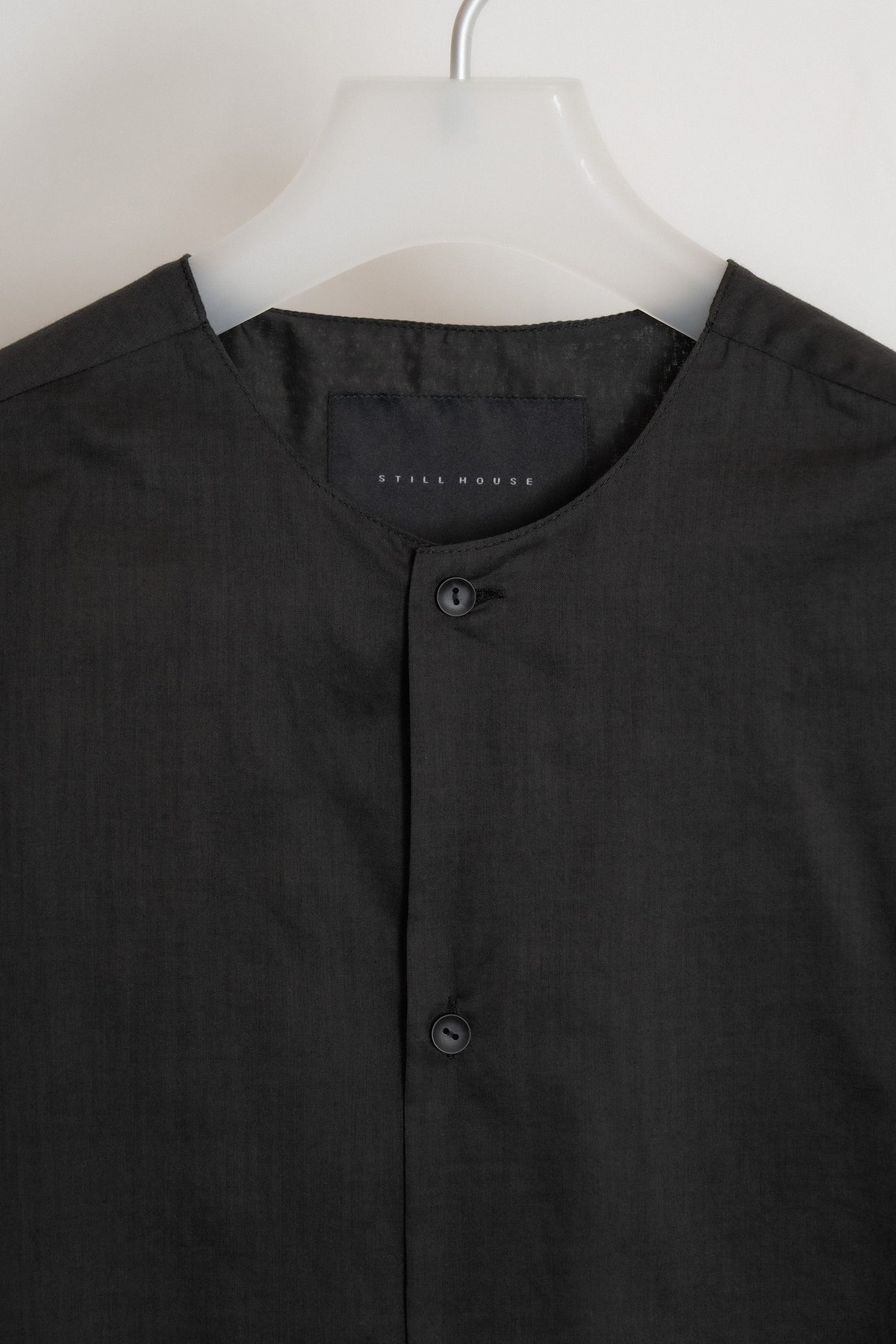 The Collarless Shirt - Black