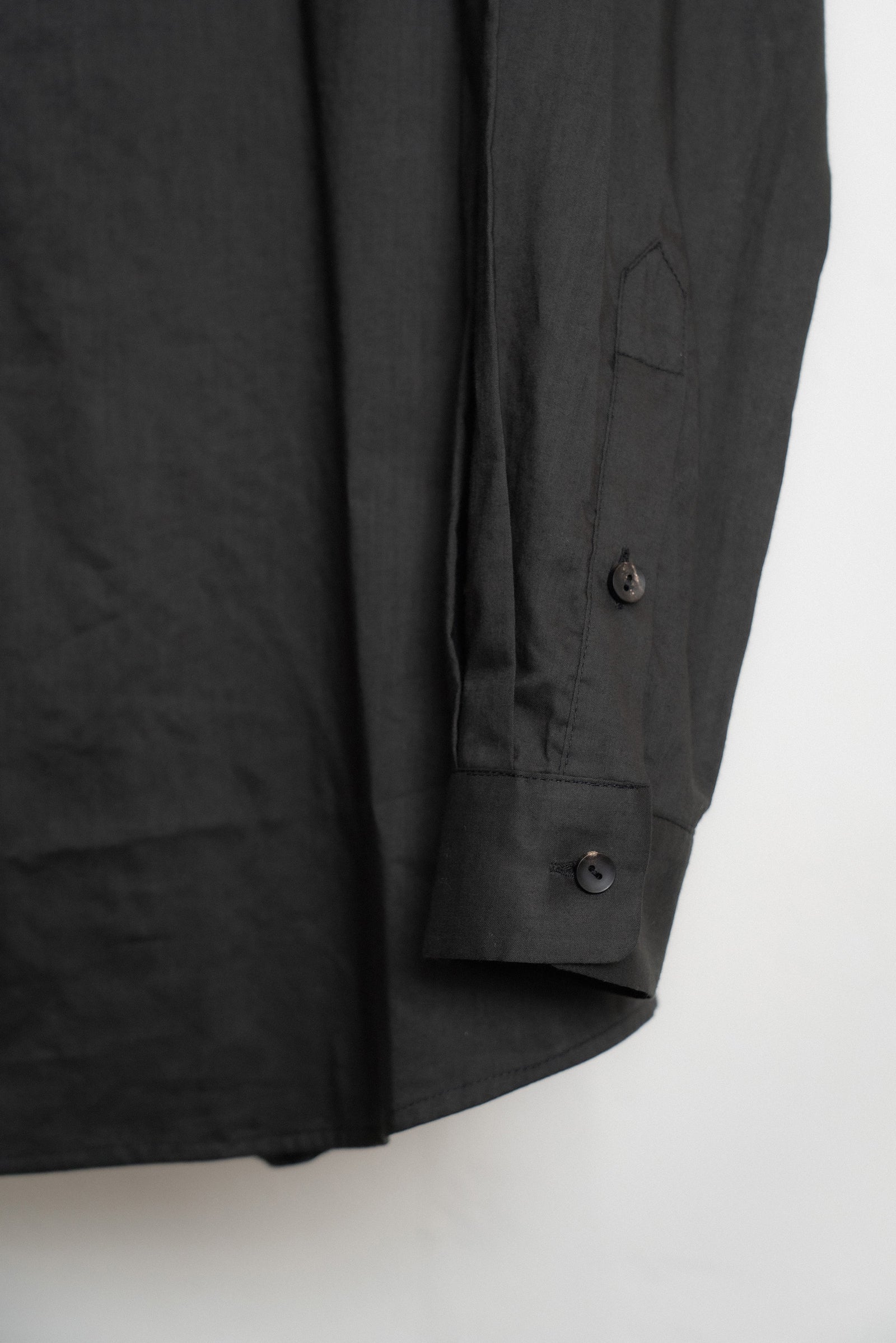 The Collarless Shirt - Black