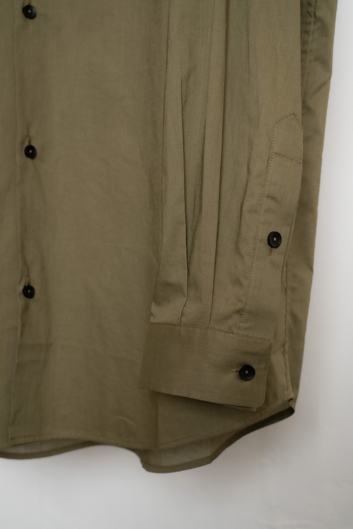 The Collarless Shirt - Olive