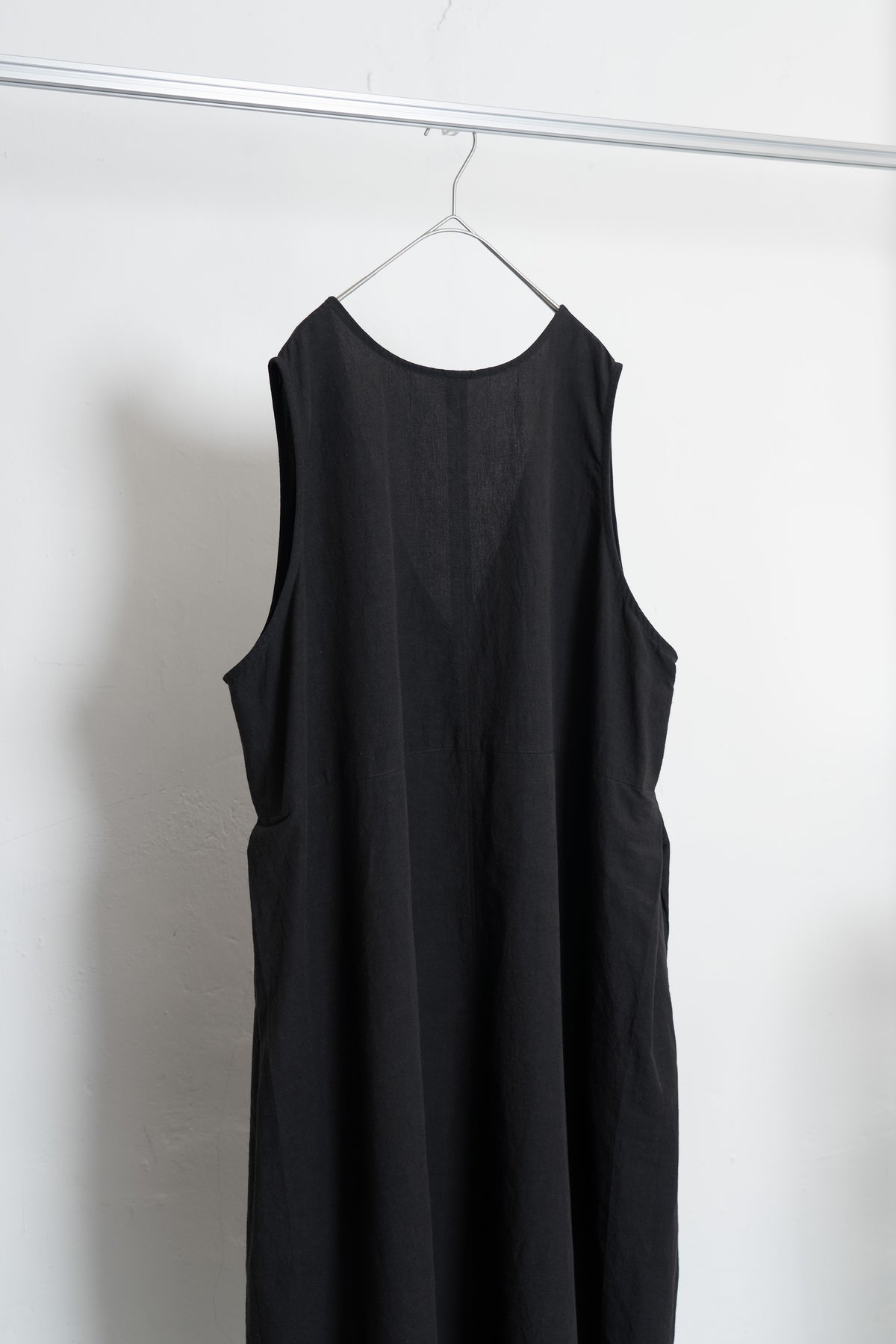 The Botanist Dress - Black