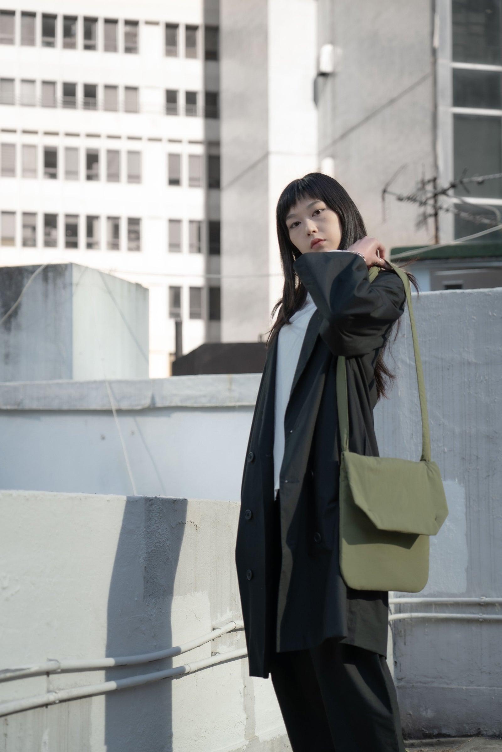 The Padded Pouch Bag - Military Green