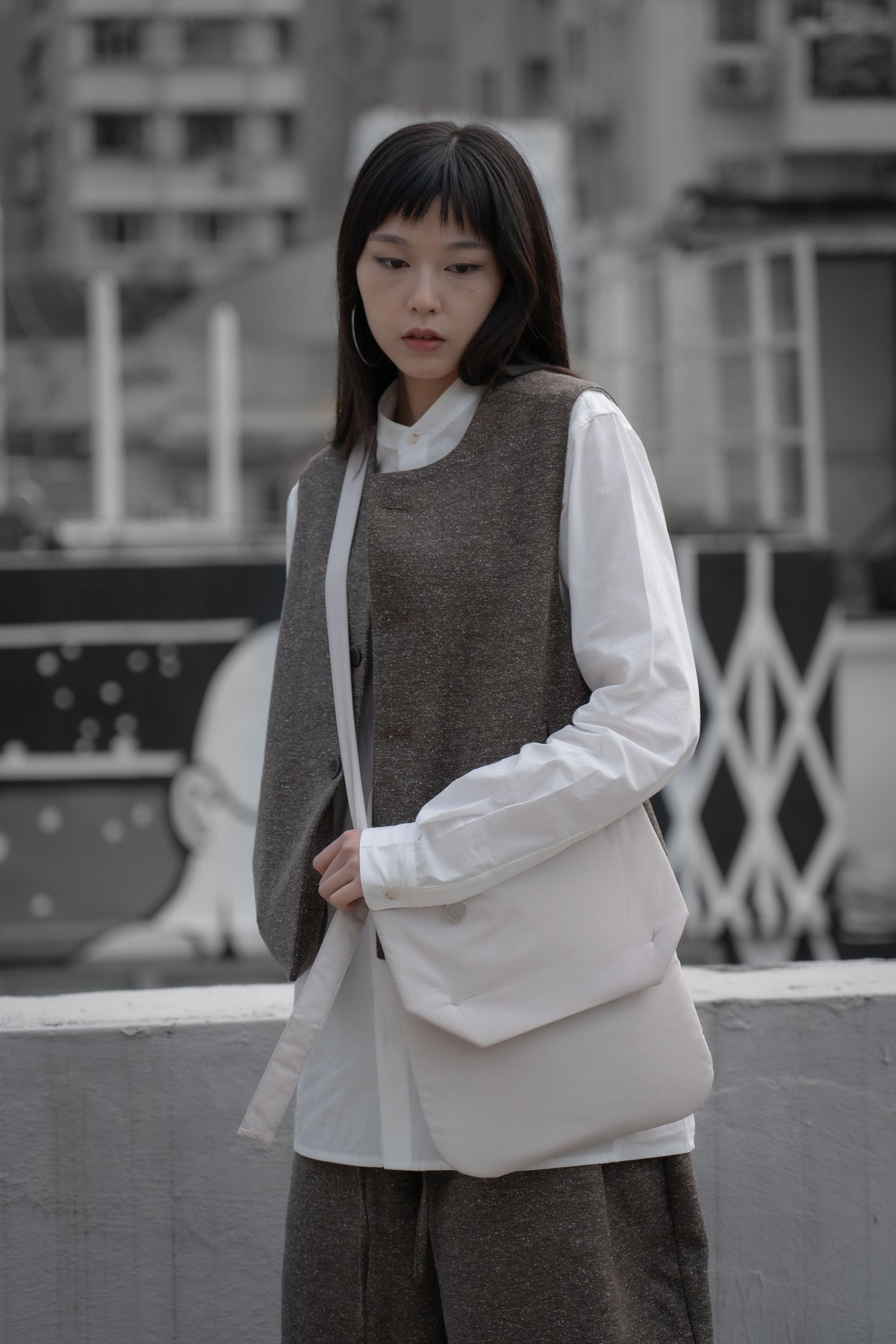 The Padded Pouch Bag- Beige