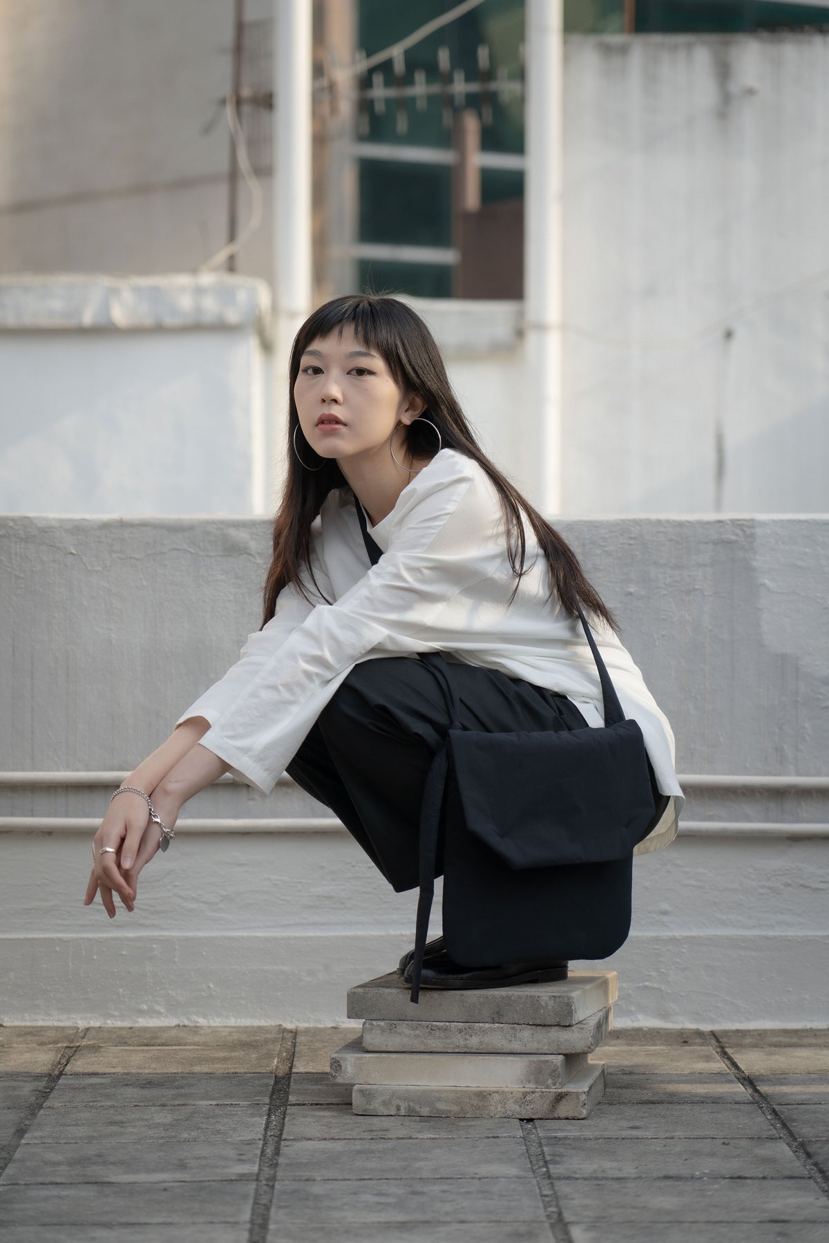 The Padded Pouch Bag - Black