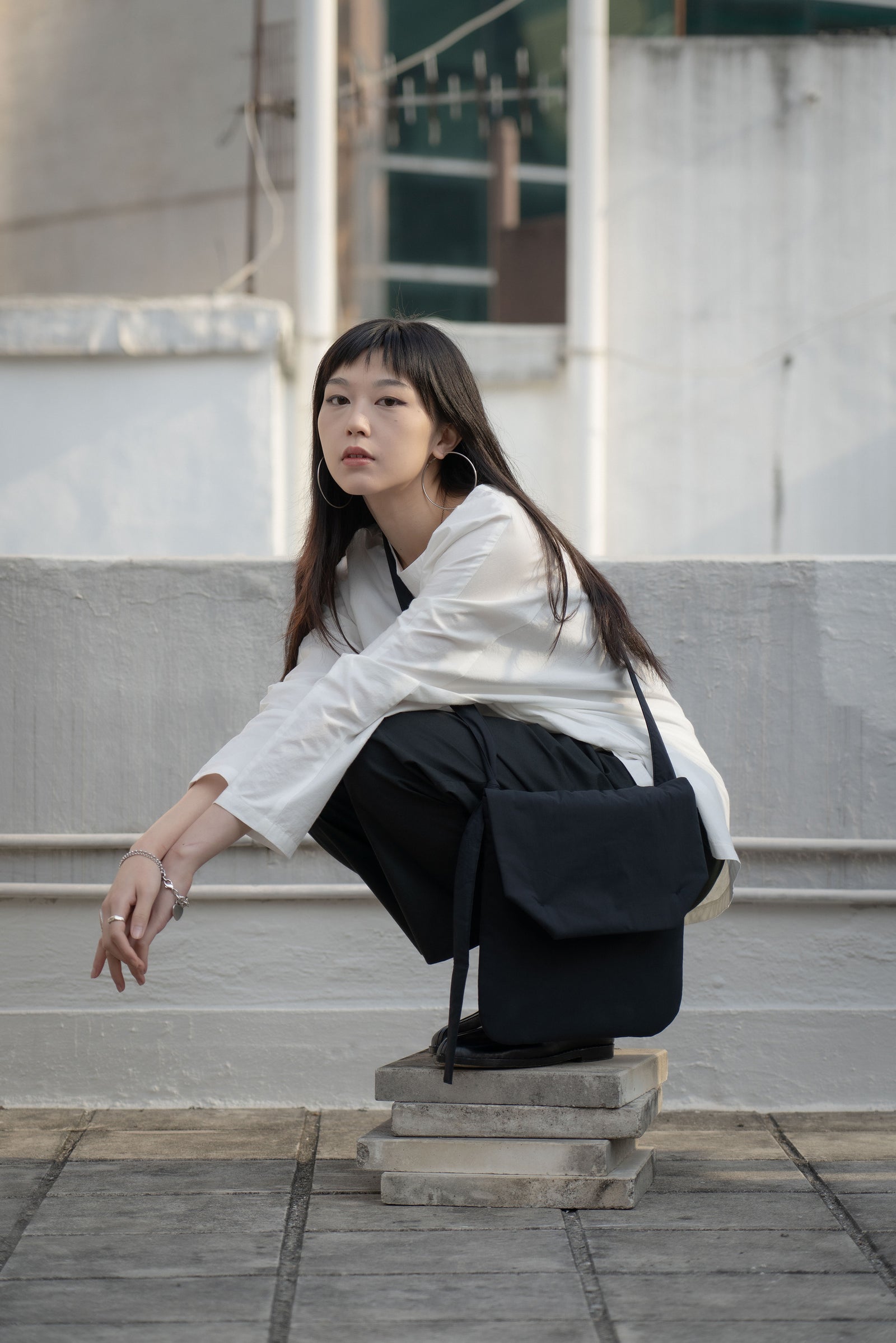 The Padded Pouch Bag - Black