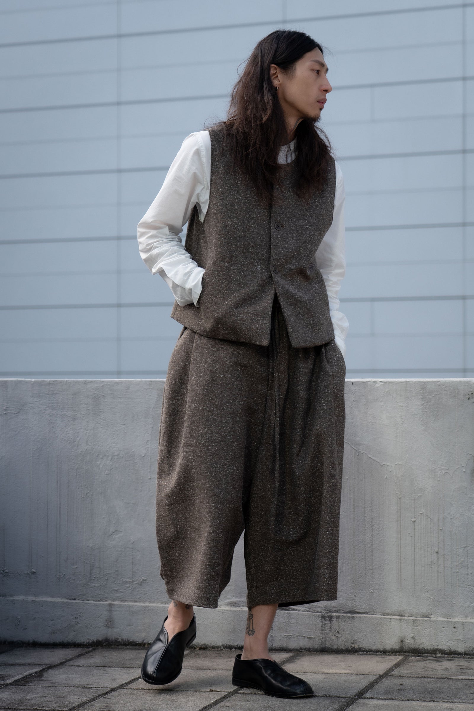 The Gardener Vest - Dark Roasted Coffee