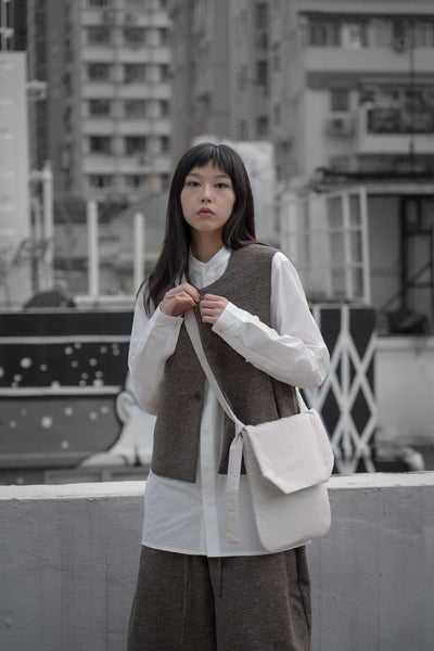 The Padded Pouch Bag- Beige
