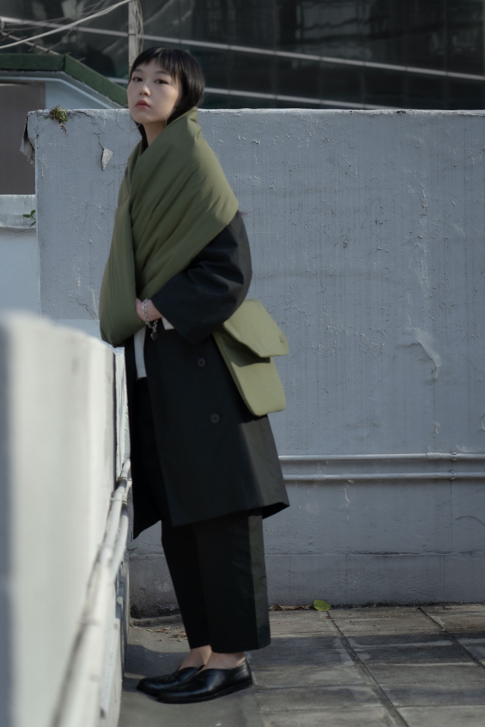 The Padded Pouch Bag - Military Green