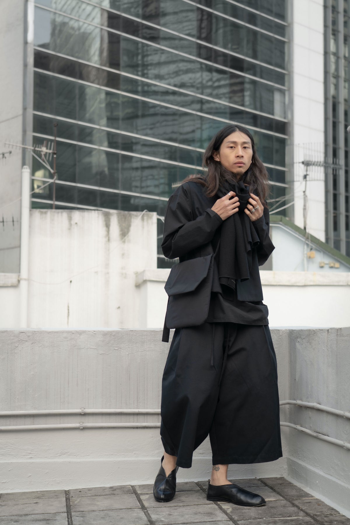 The Padded Pouch Bag- Black