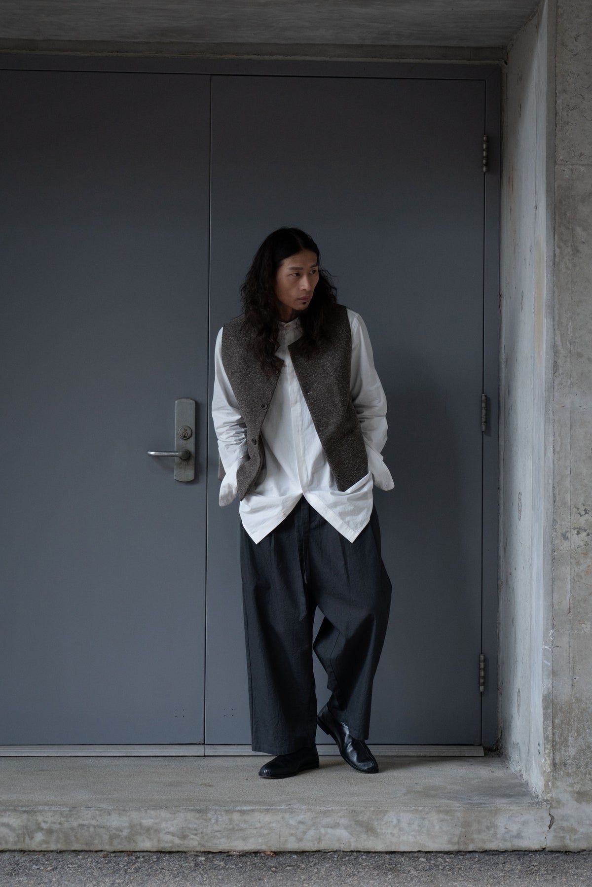 The Gardener Vest - Dark Roasted Coffee