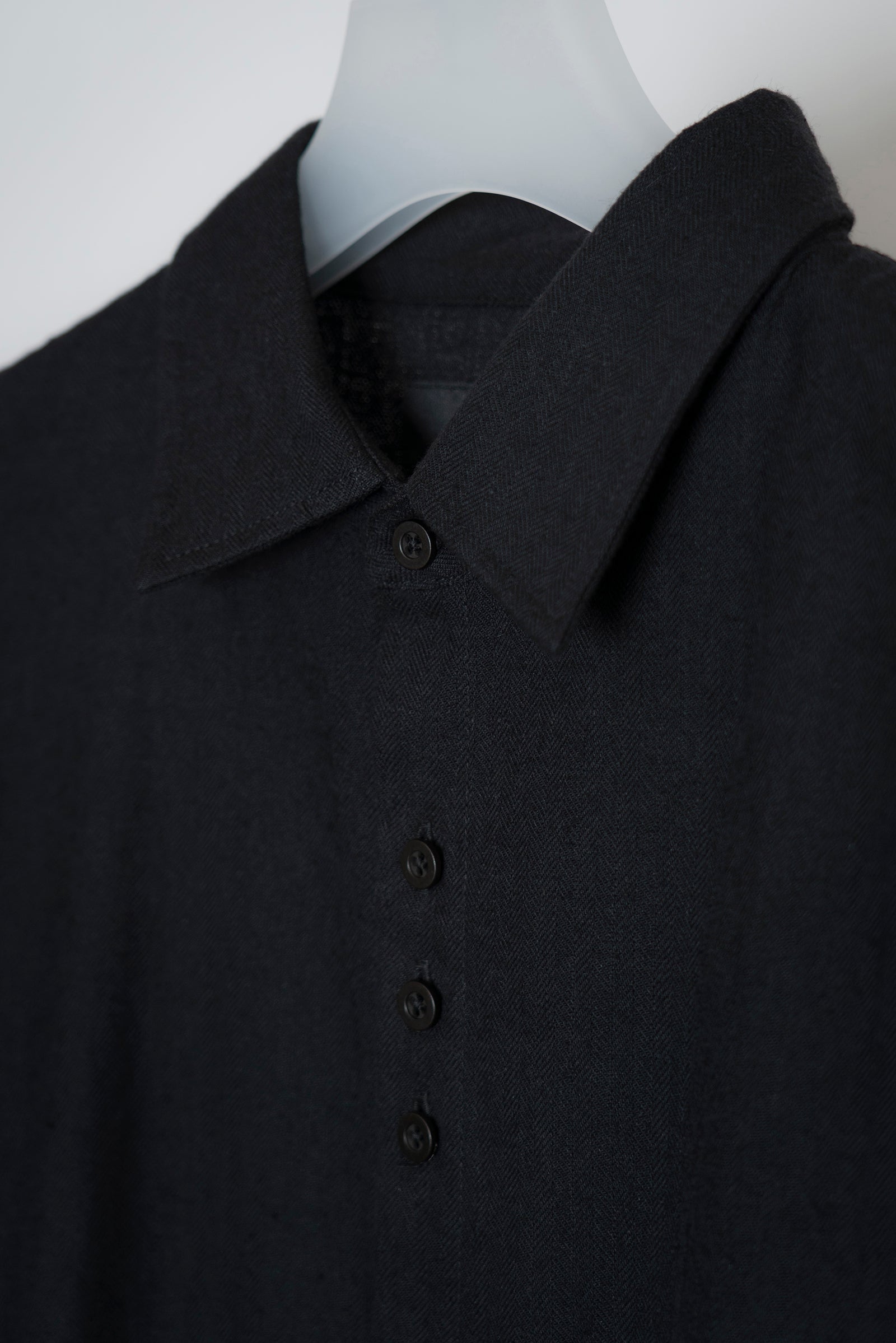 The Linen Capri Shirt - Black