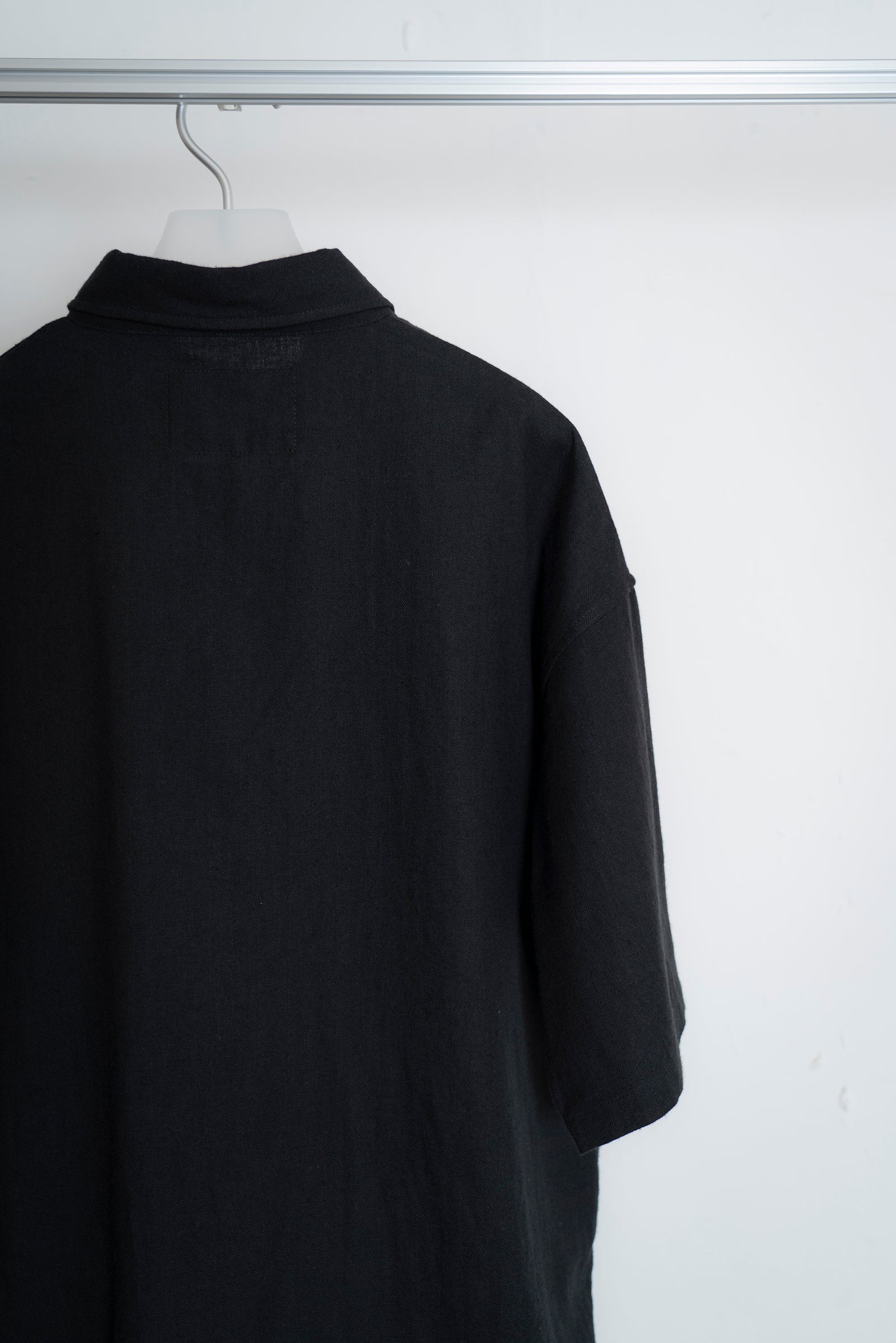 The Linen Capri Shirt - Black