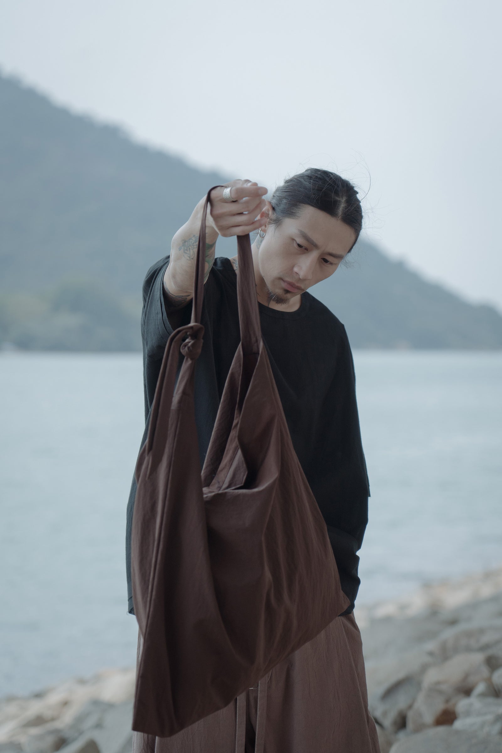 The Big Tote - Raisin