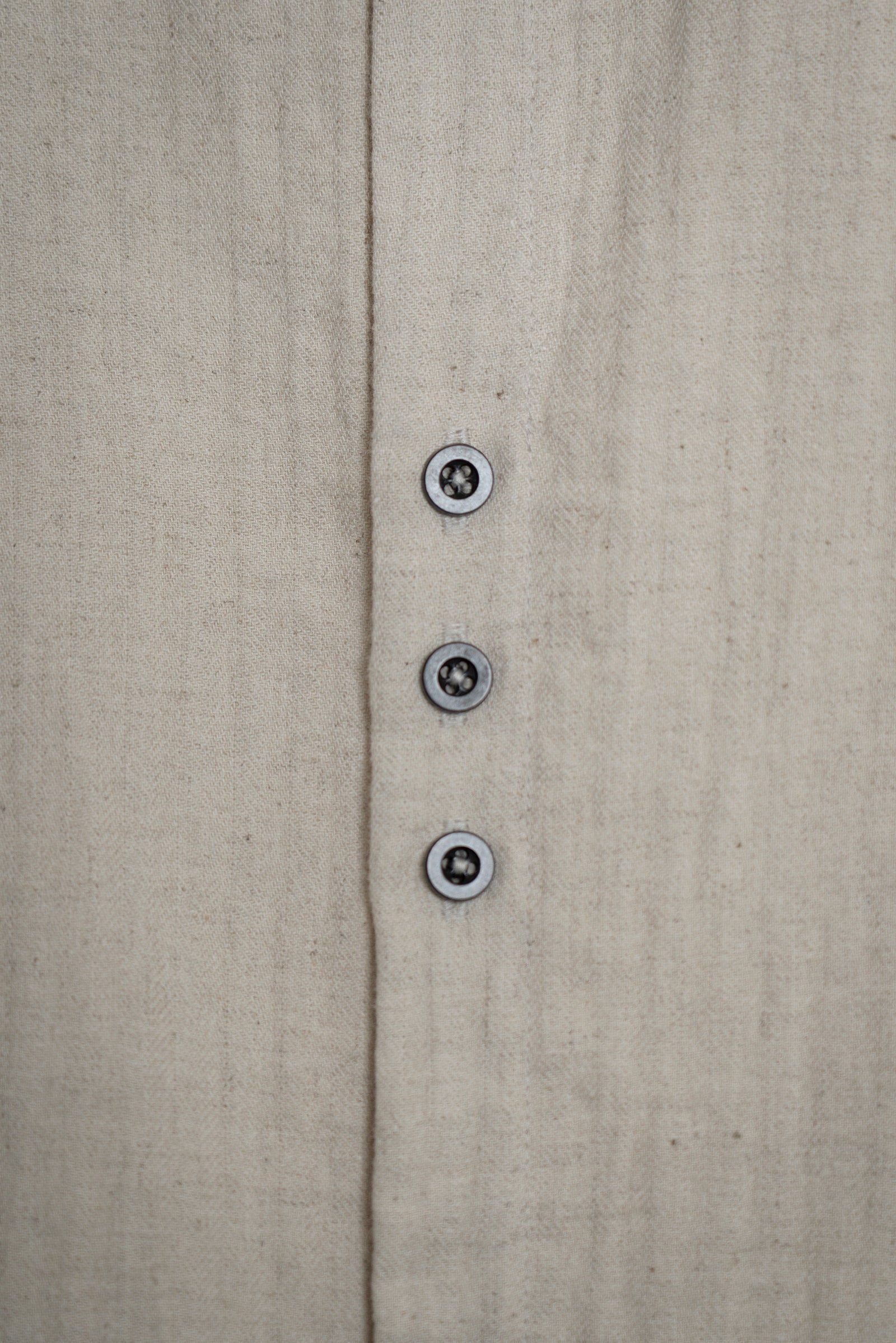 The Linen Capri Shirt - Ecru
