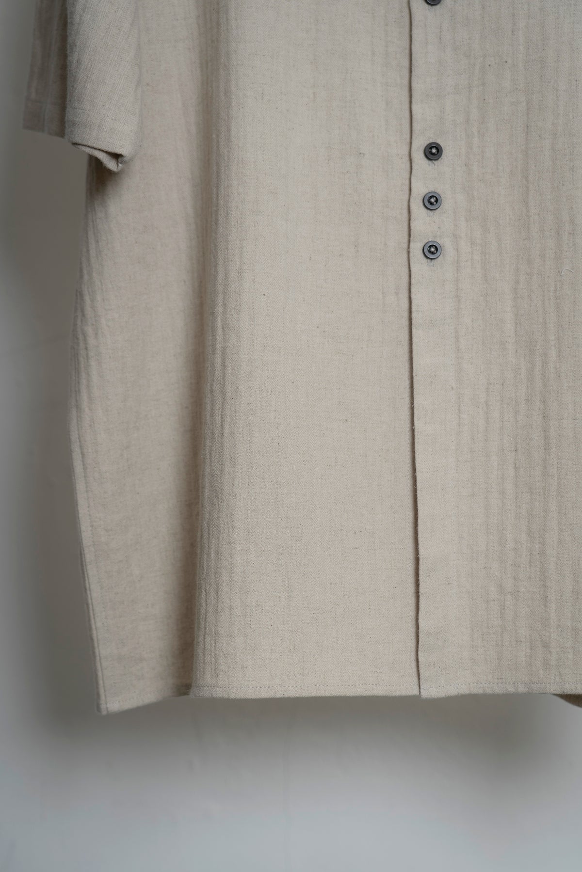 The Linen Capri Shirt - Ecru