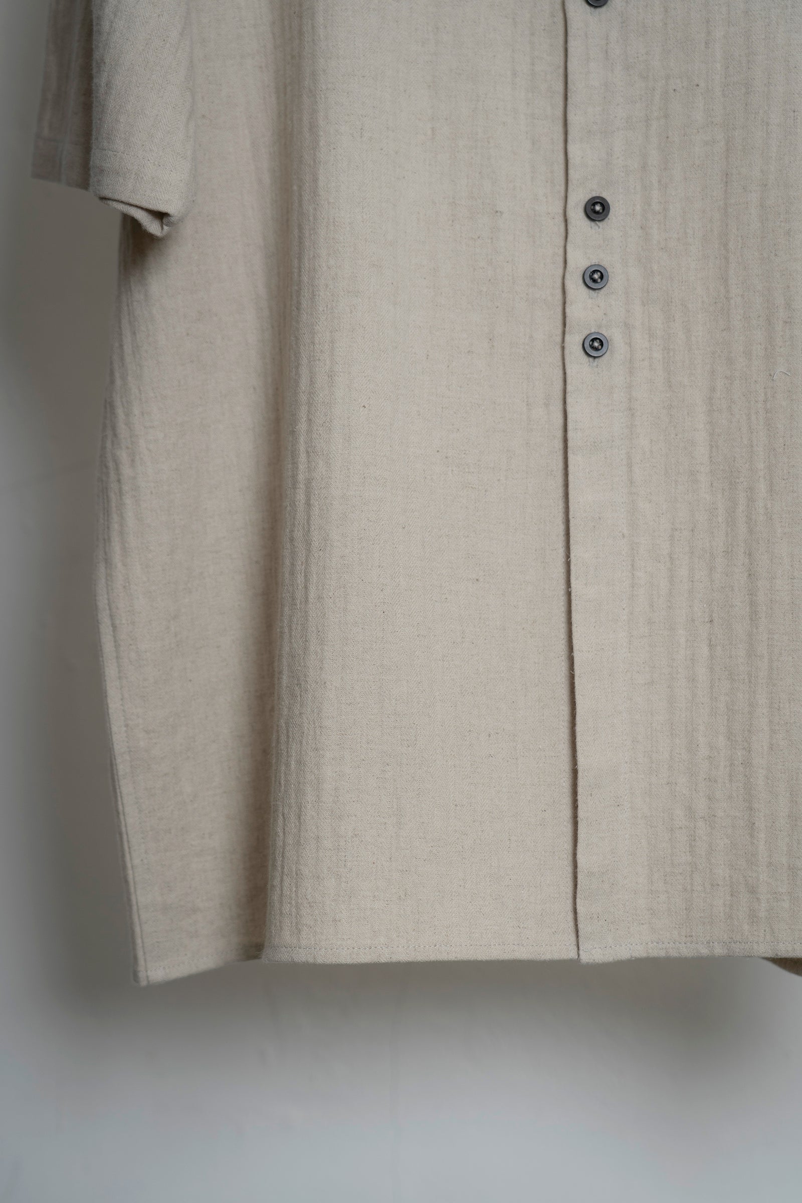 The Linen Capri Shirt - Ecru