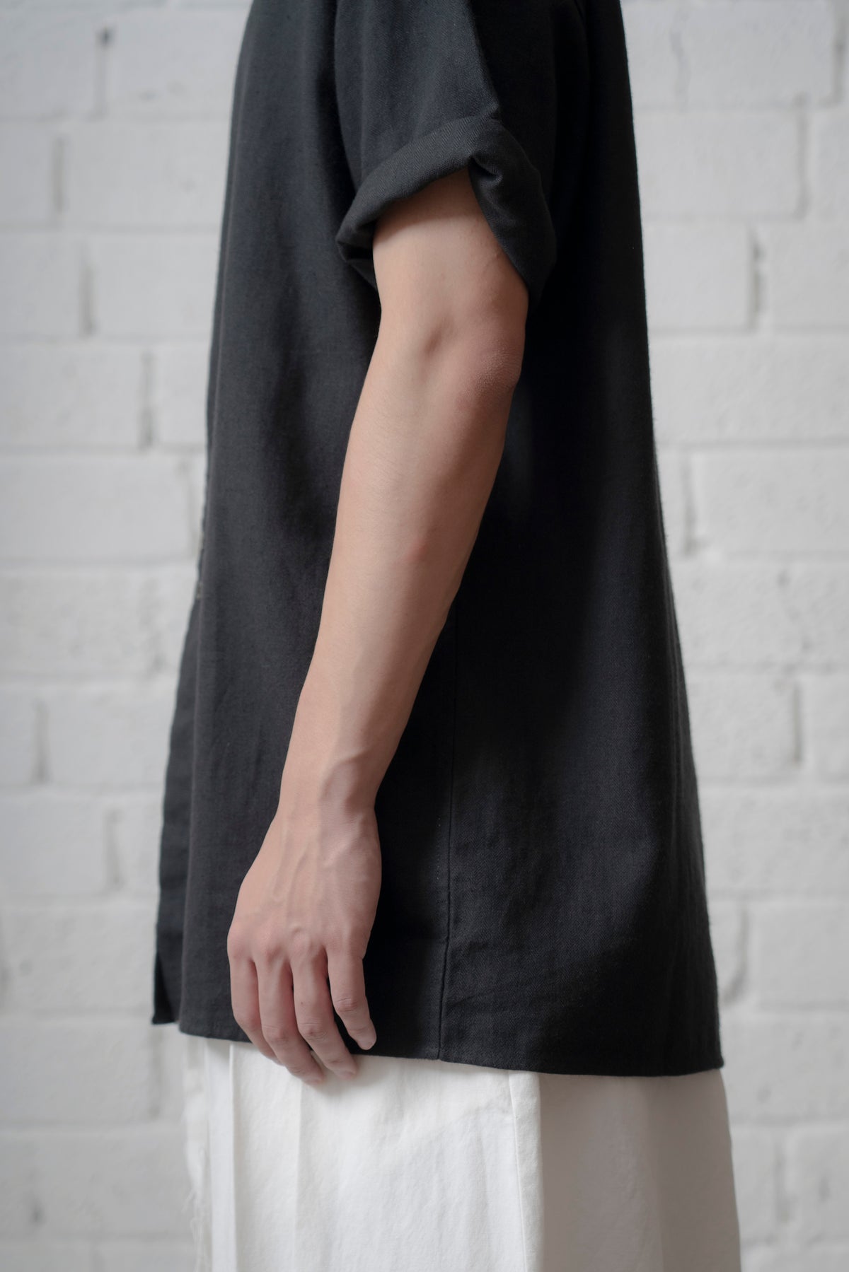 The Linen Capri Shirt - Black