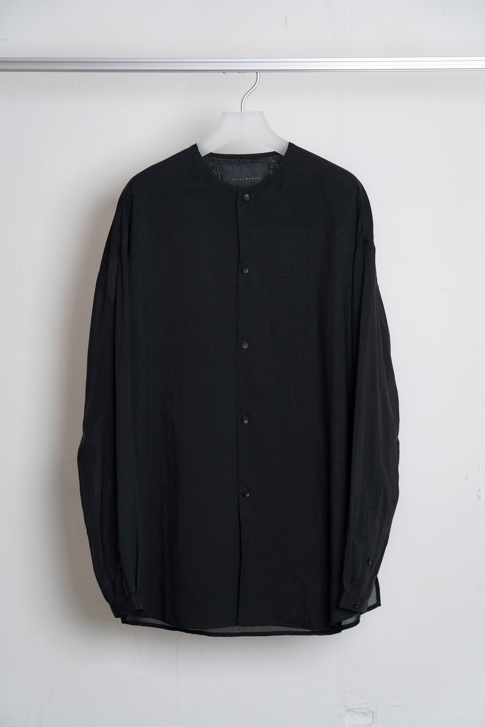 The Collarless Shirt - Black